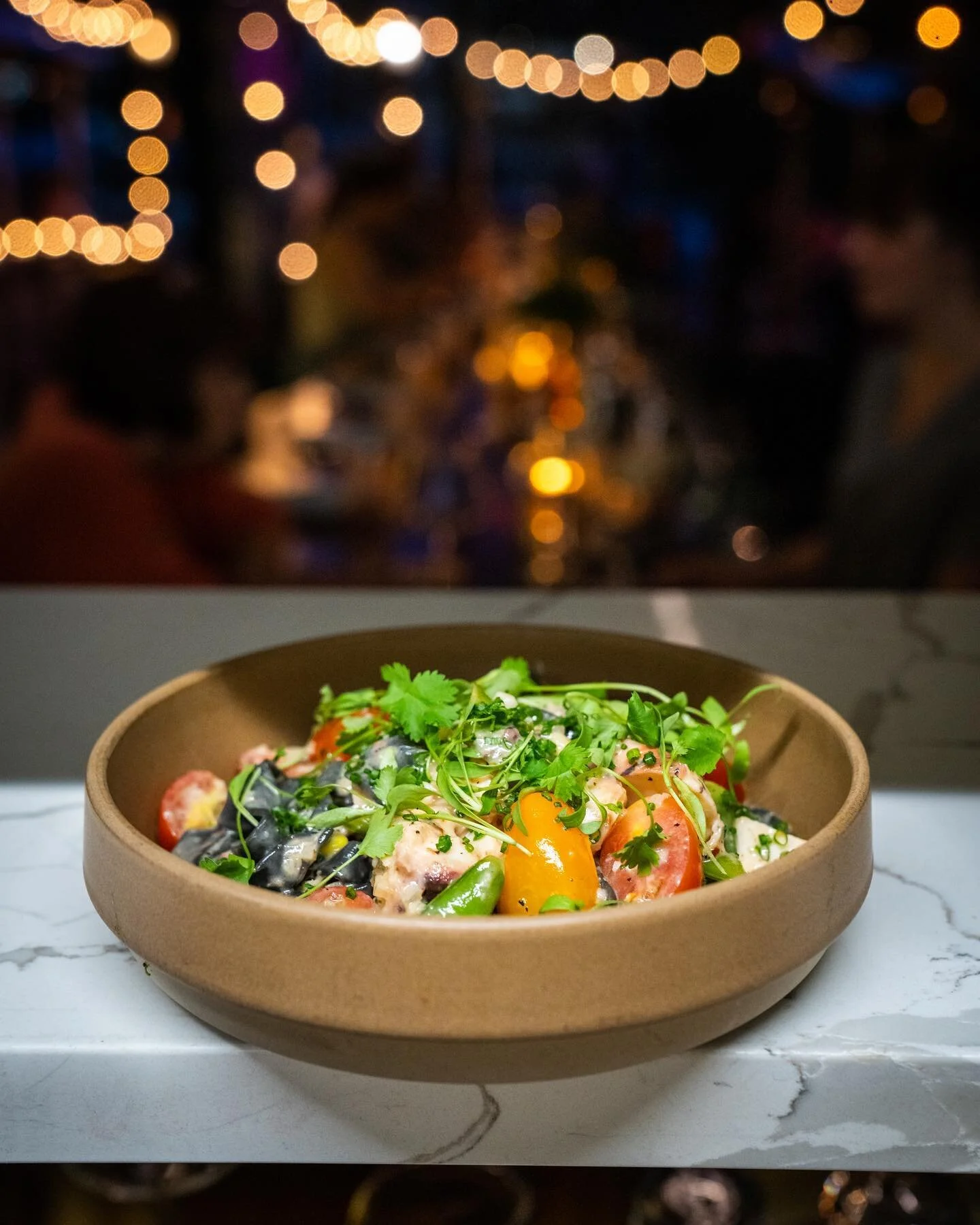 Come cozy up tonight with our Squid Ink pappardelle, braised octopus, sherry corn cream, heirloom tomato, sugar snap peas 😋 

Try it this week! Walk-in or book a reservation link in bio 

📸 @cocktail_lens 

#pasta #newmenu #foodie #seafood #iseafoo