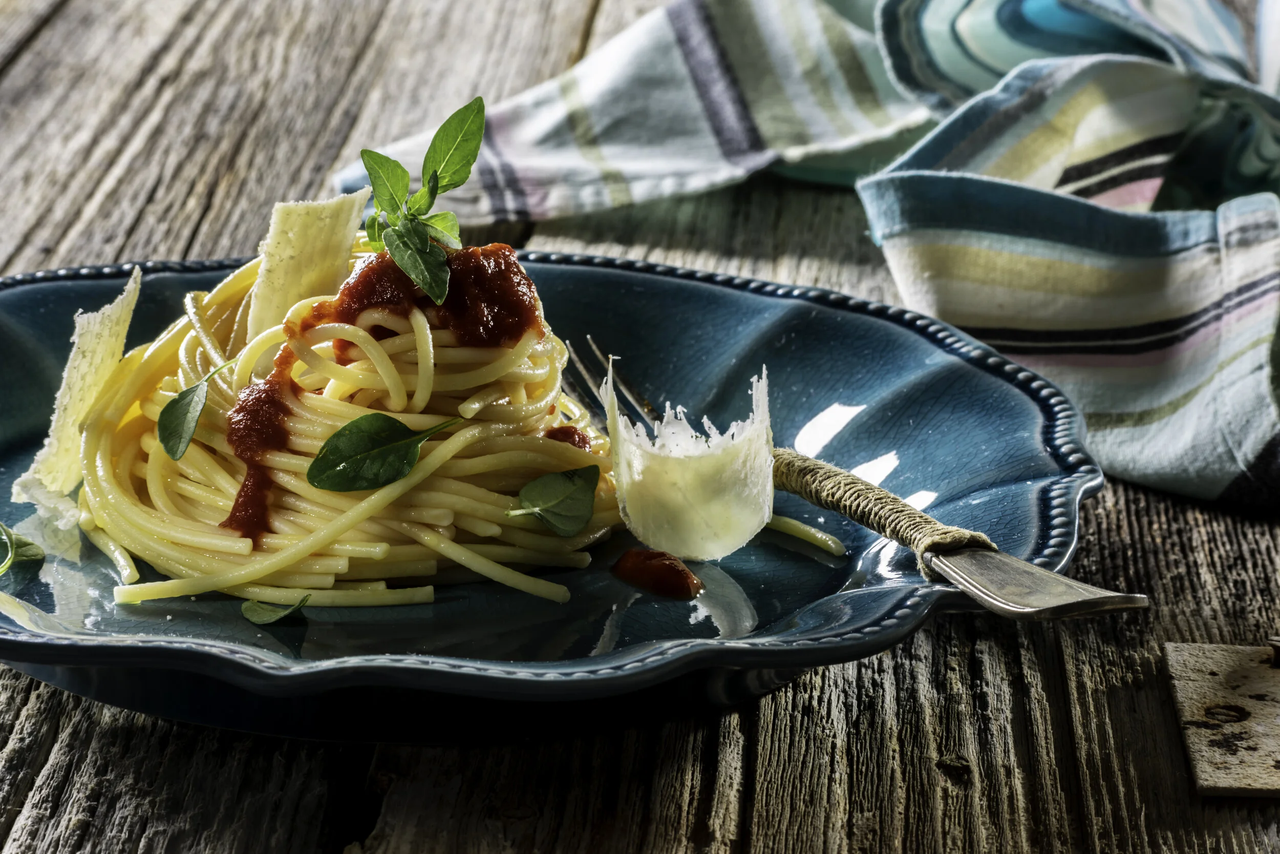 Spaghetti με κόκκινη σάλτσα