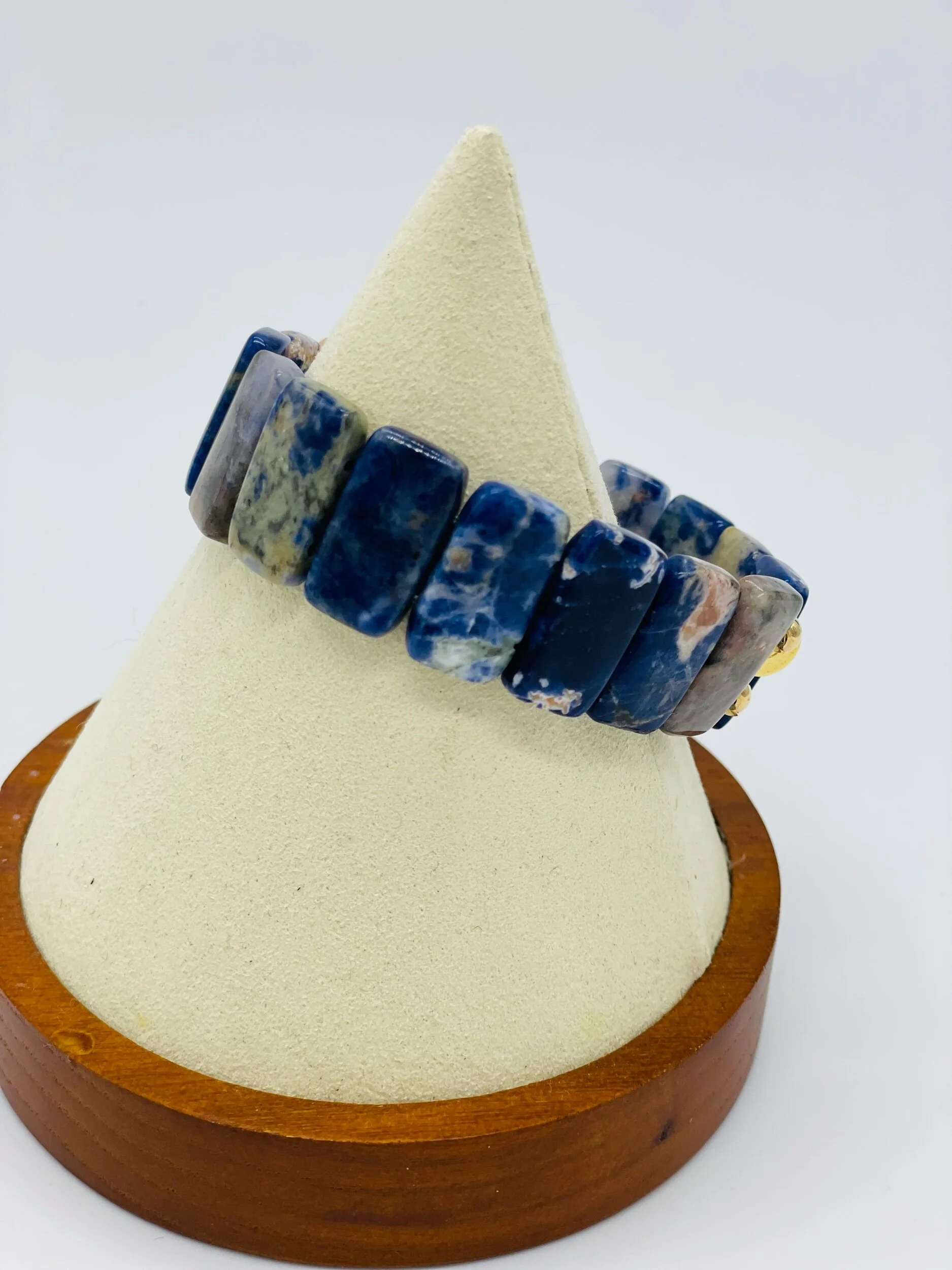 BEABC2F4-2C59-4EB9-AD07-E13AFB93A46F