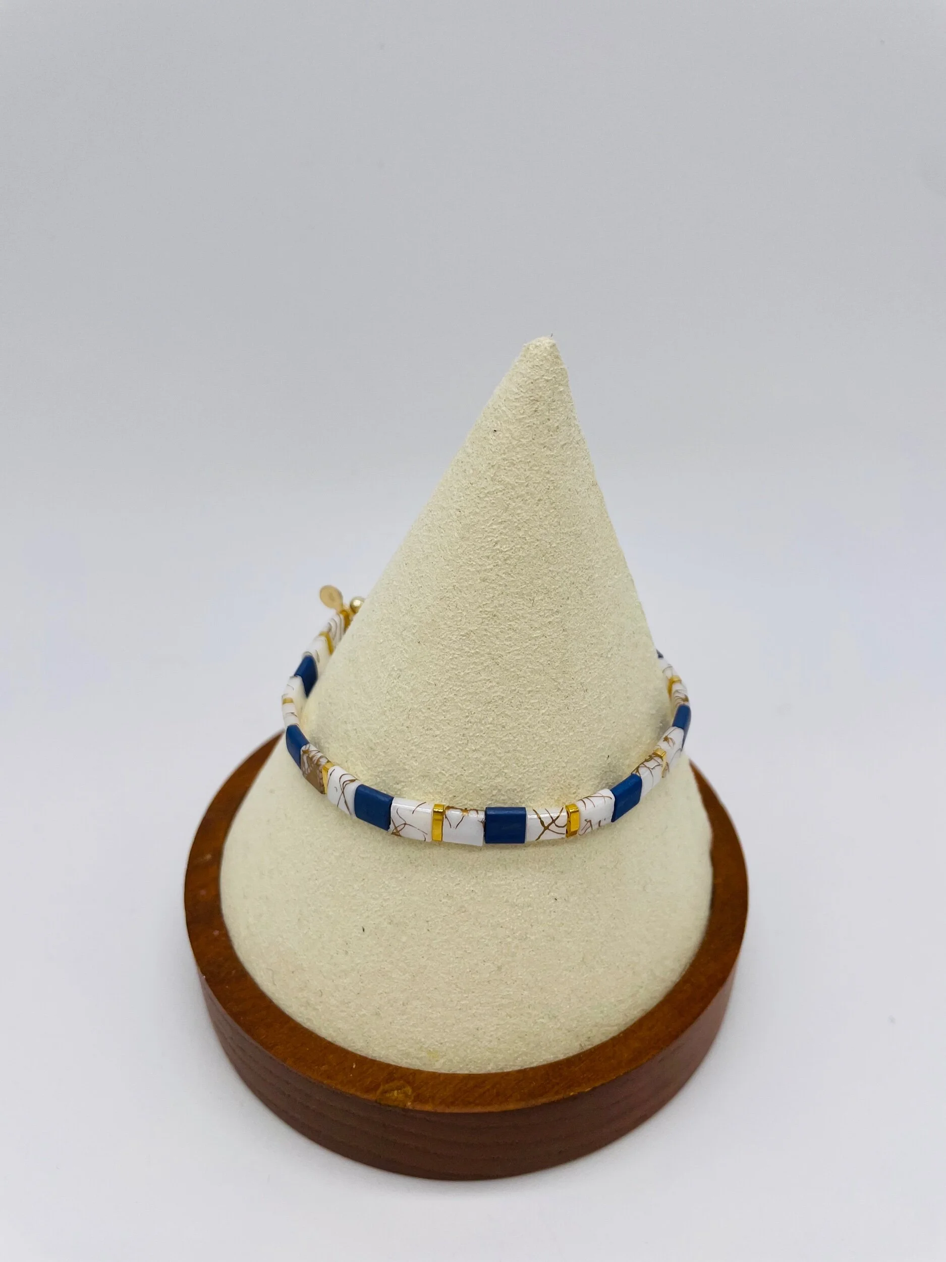 063E0DC1-7298-416A-B1BE-5E77A2B48A61