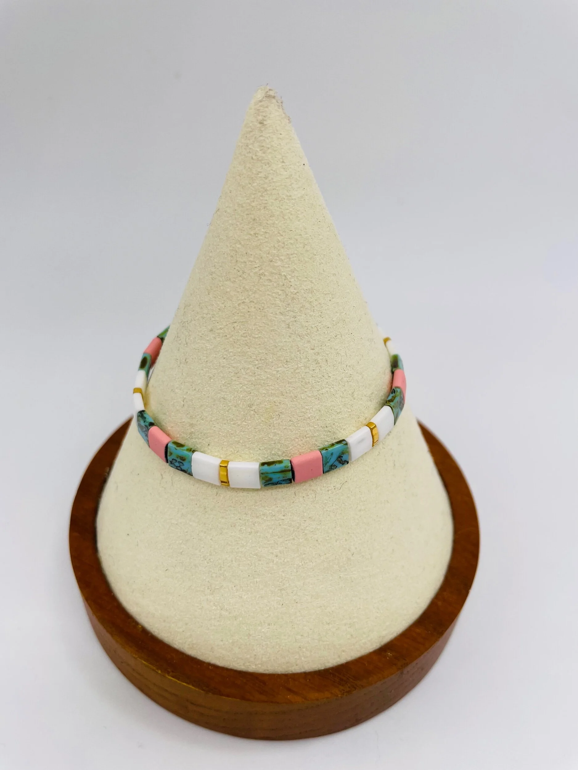 261D9309-2BE2-47ED-AC81-CF7A3A631C10