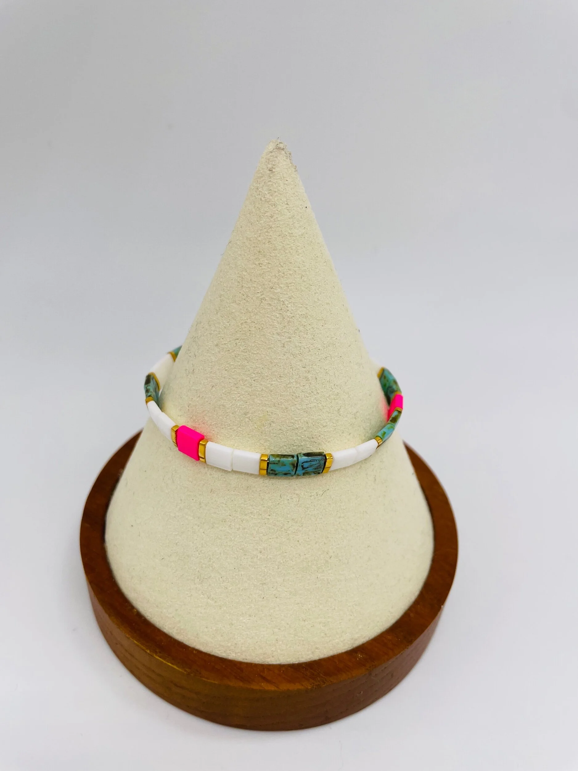 B303EE77-35A6-4AC1-950B-2C186854FABF