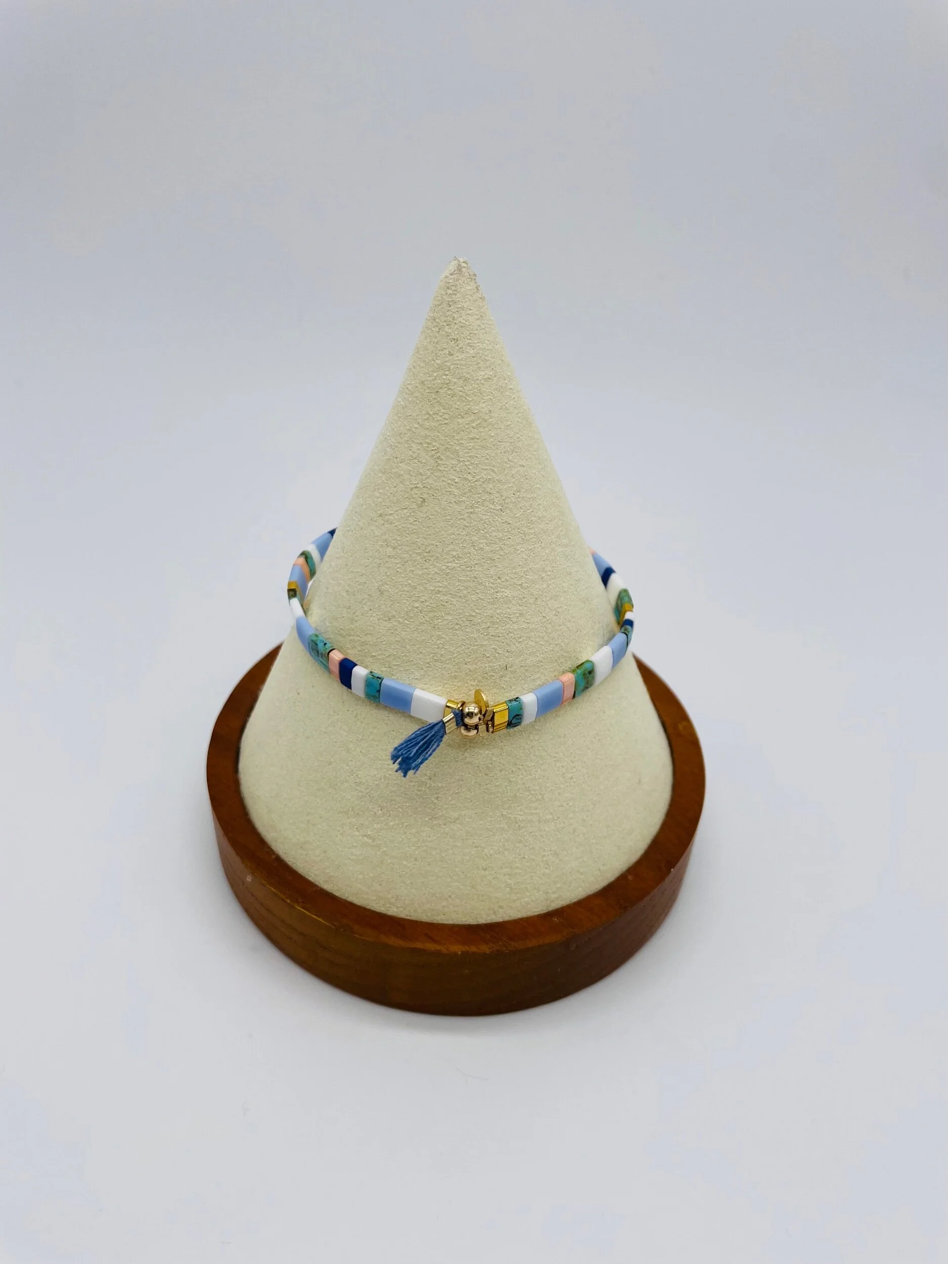 E450FE5B-1A0C-48D5-BA4C-8C65BD8AD5F2