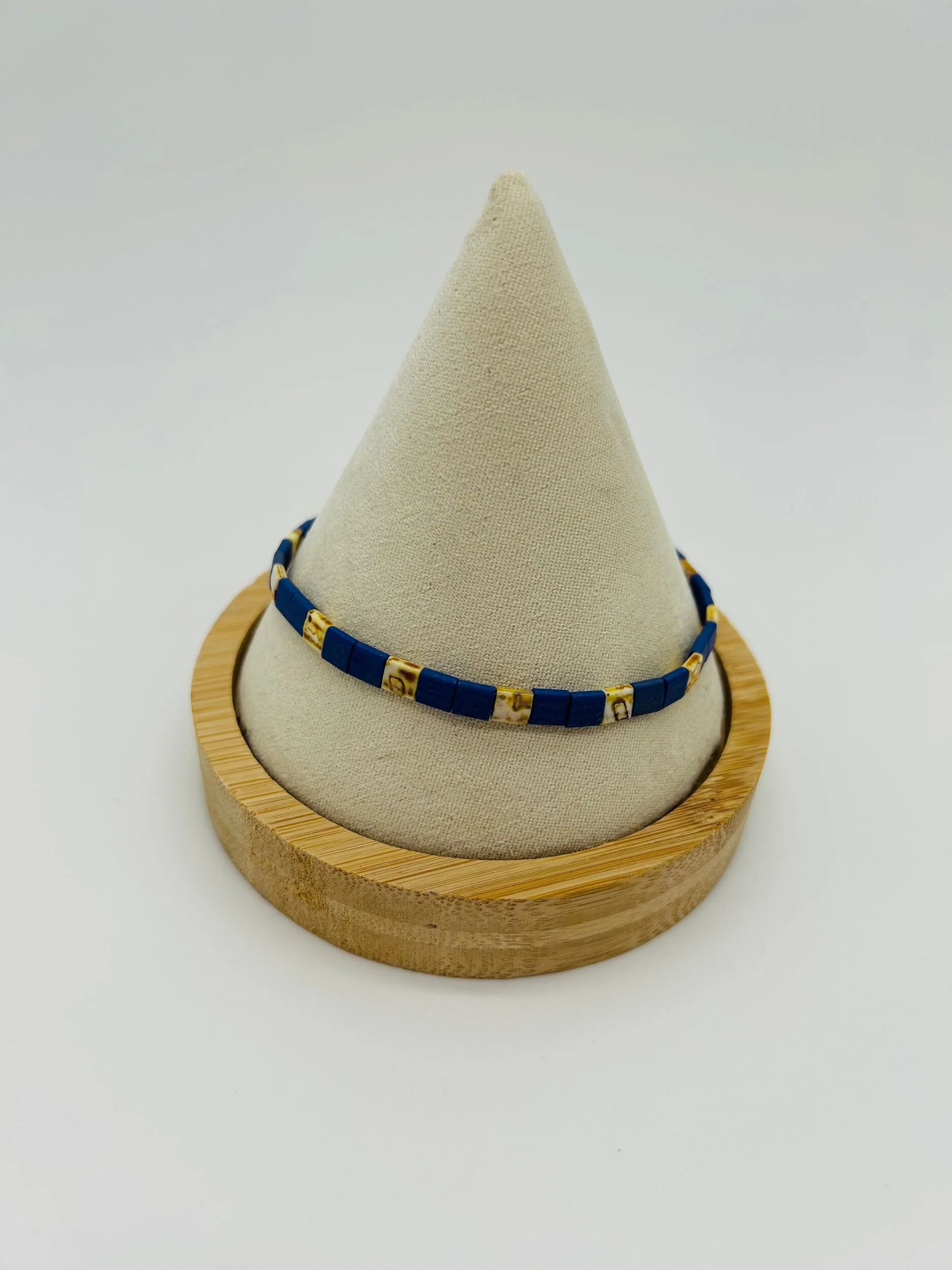 FCEB9ADE-E216-4D18-B39F-949AF6FC8F5F