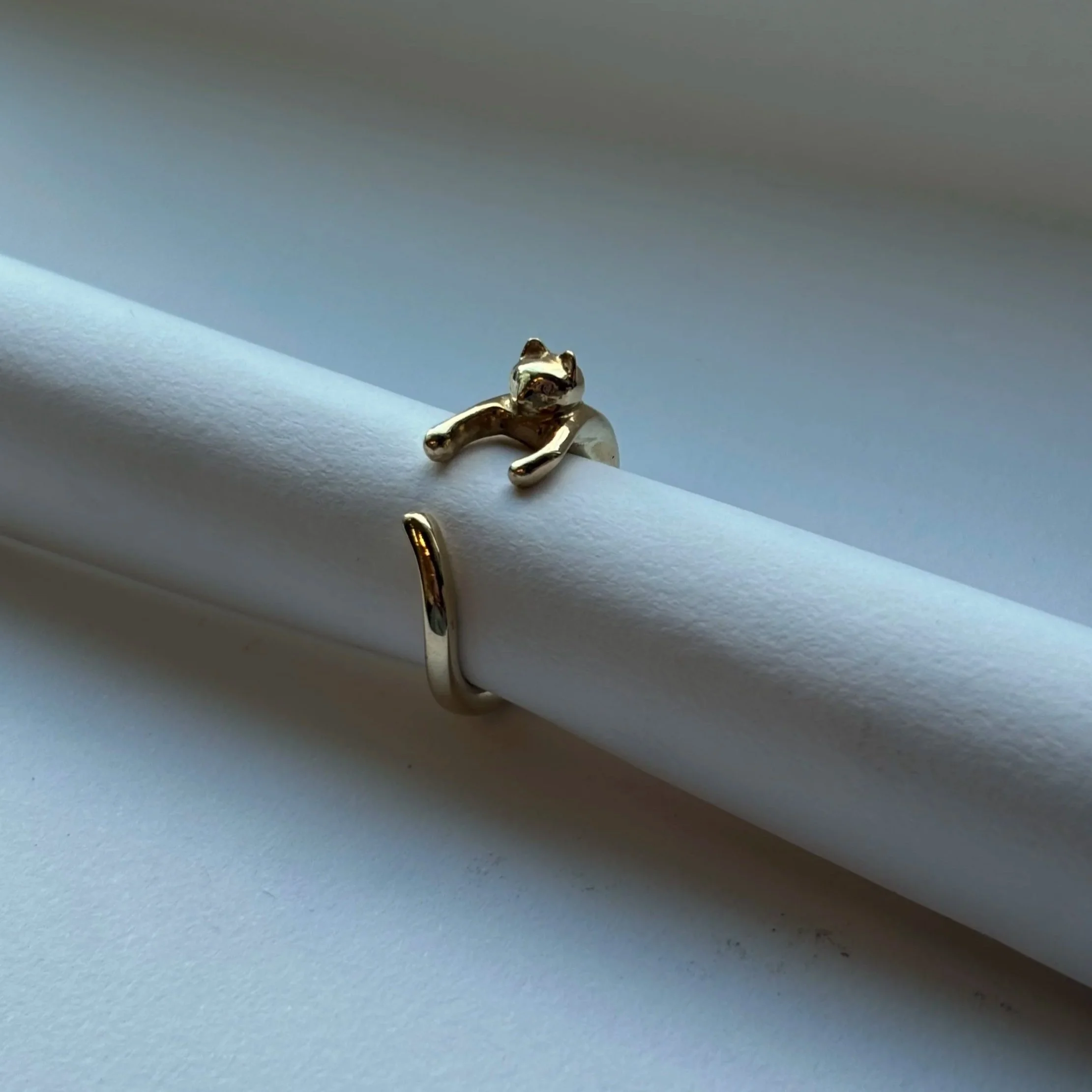  Hand-fabricated 14K yellow gold cat ring 