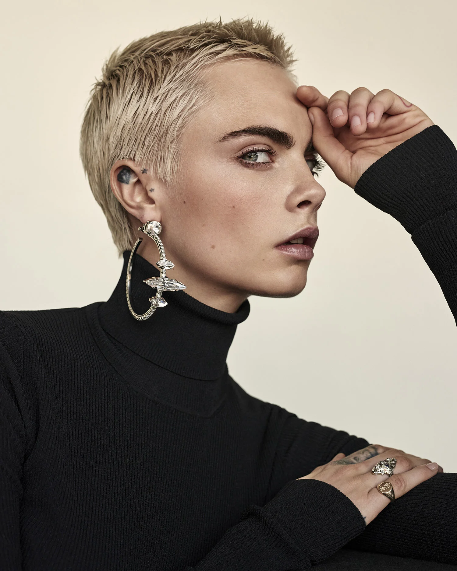 20571_THE_EDIT_CARA_SHOT_02_143_V2_RGB.jpg