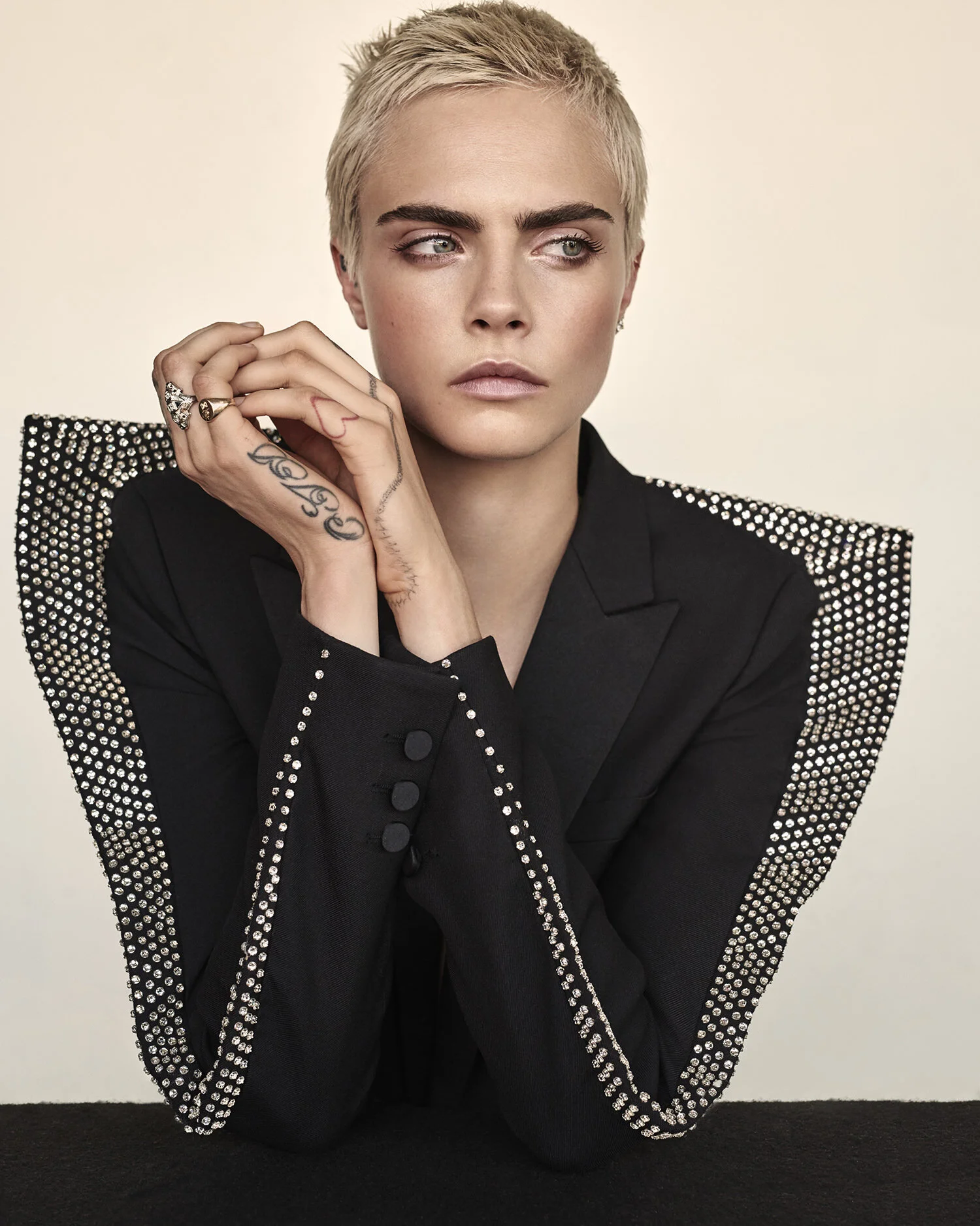 20571_THE_EDIT_CARA_SHOT_03_282_V3_RGB.jpg