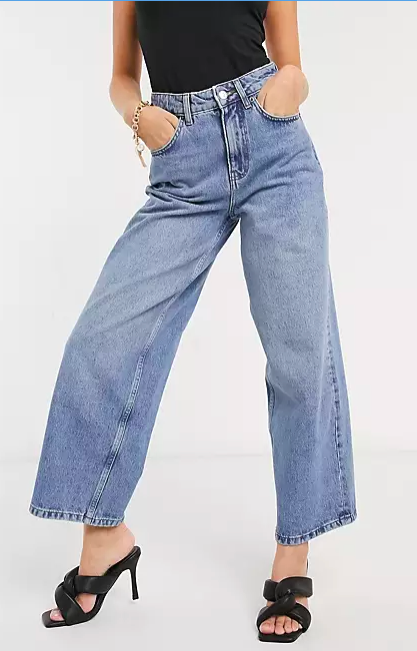 BAGGY JEANS FOR PETITE WOMEN — Astha 