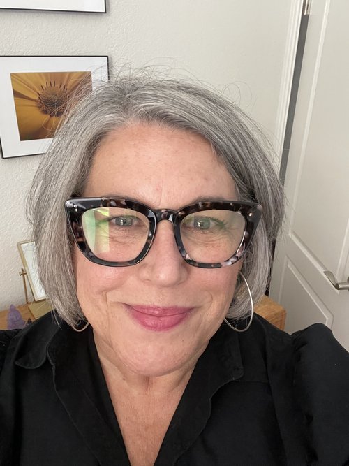 Pia Spector, Secretary