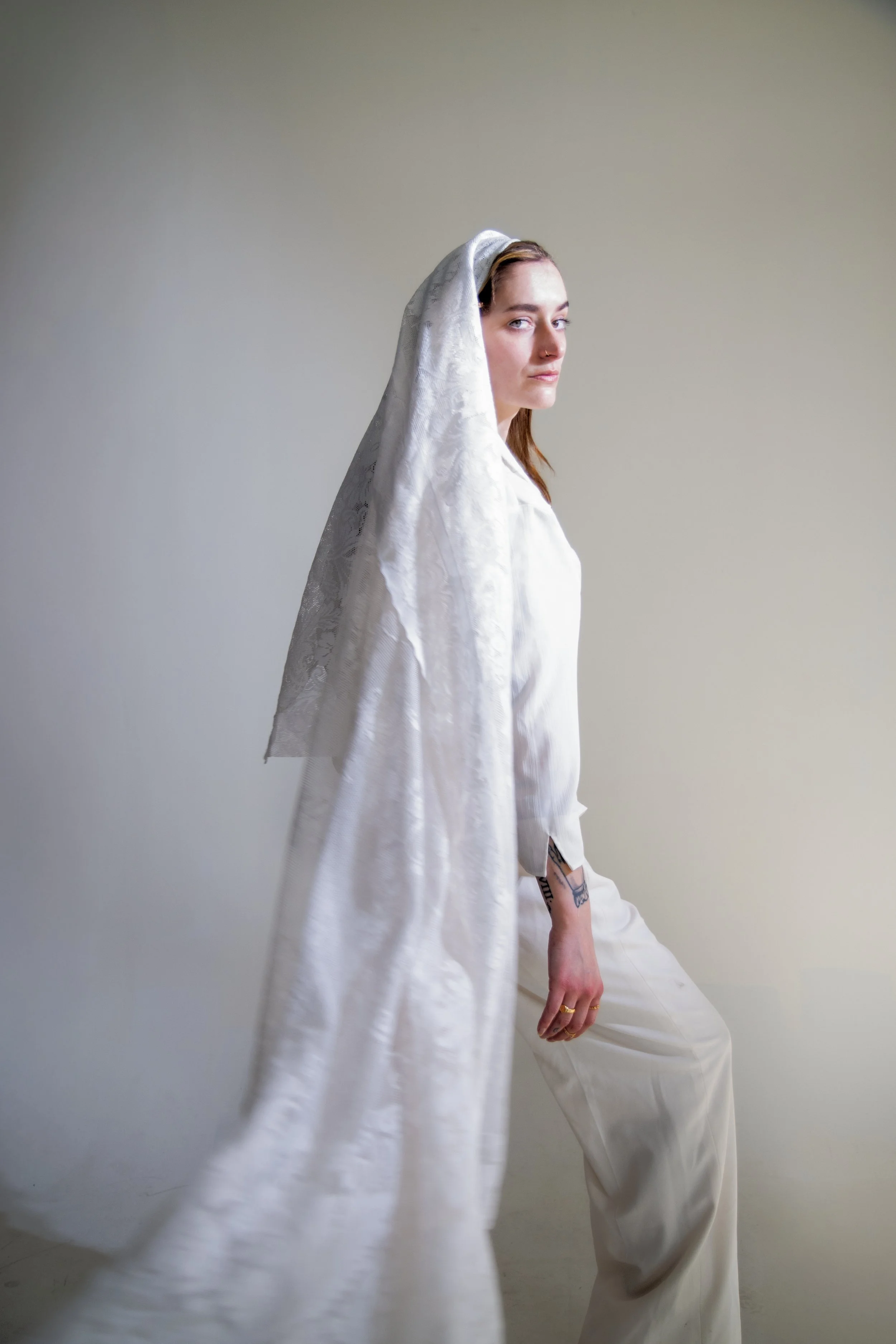 Mak 2 - White