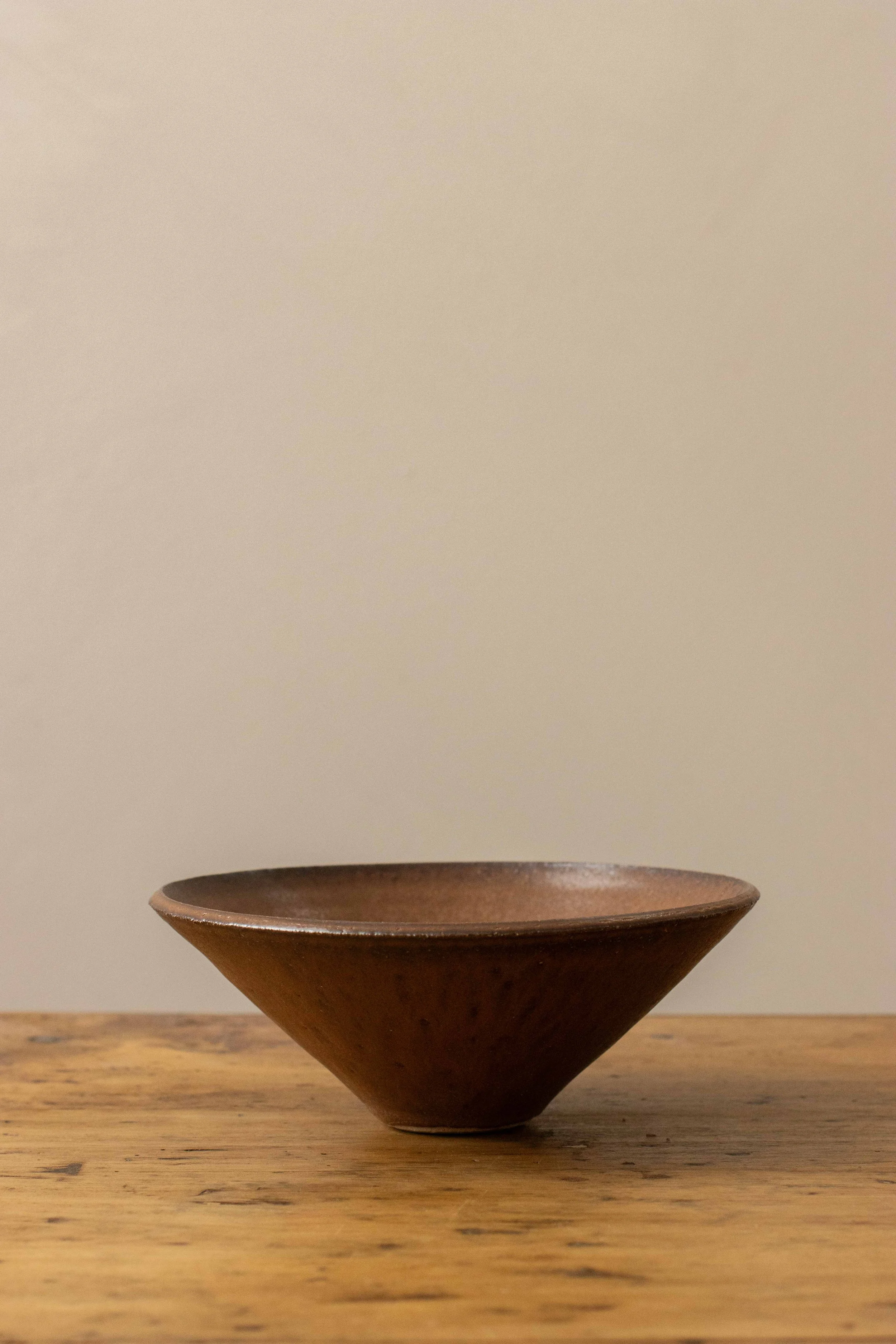 Angled bowl in bark