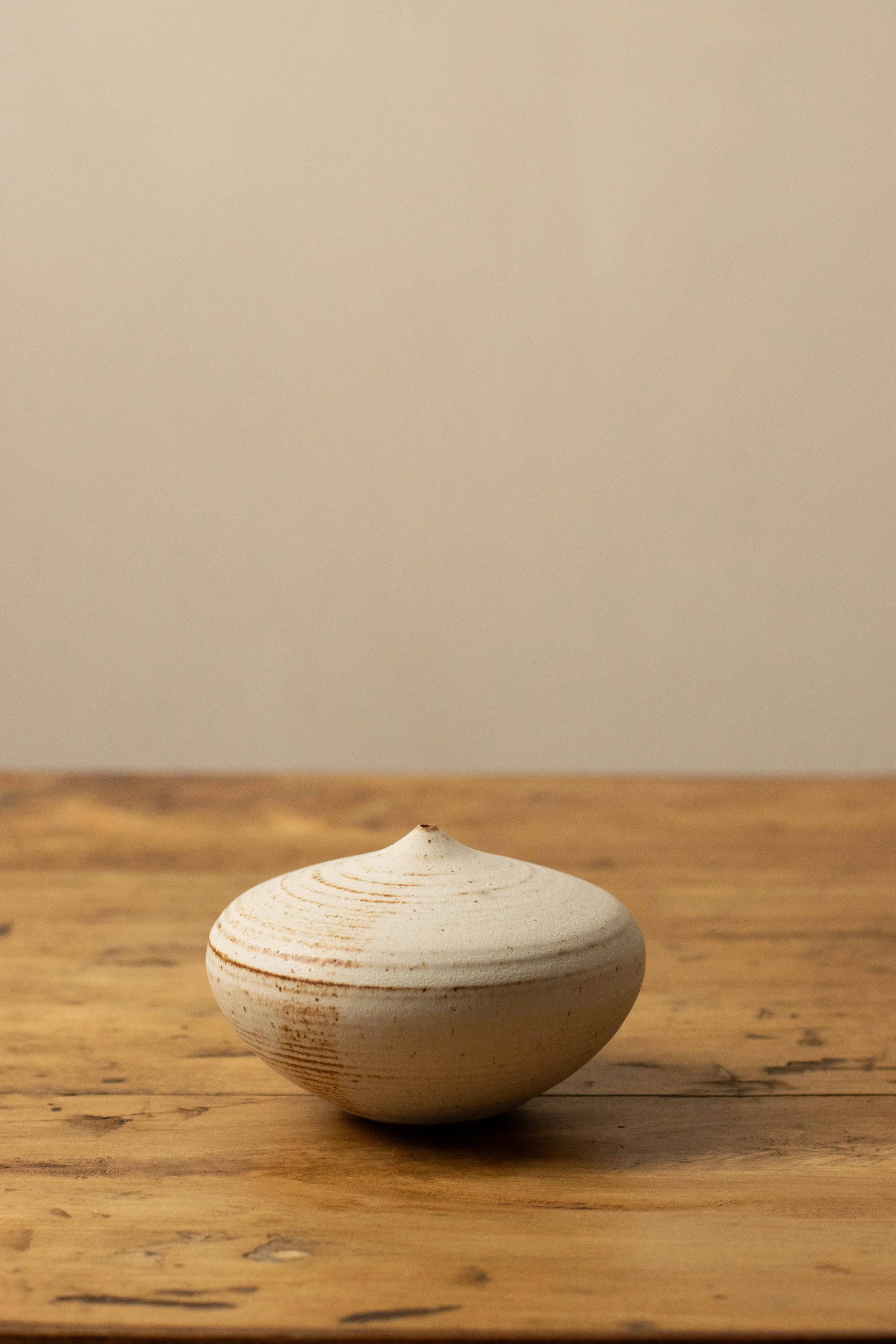 Soliflore 06 in cinnamon