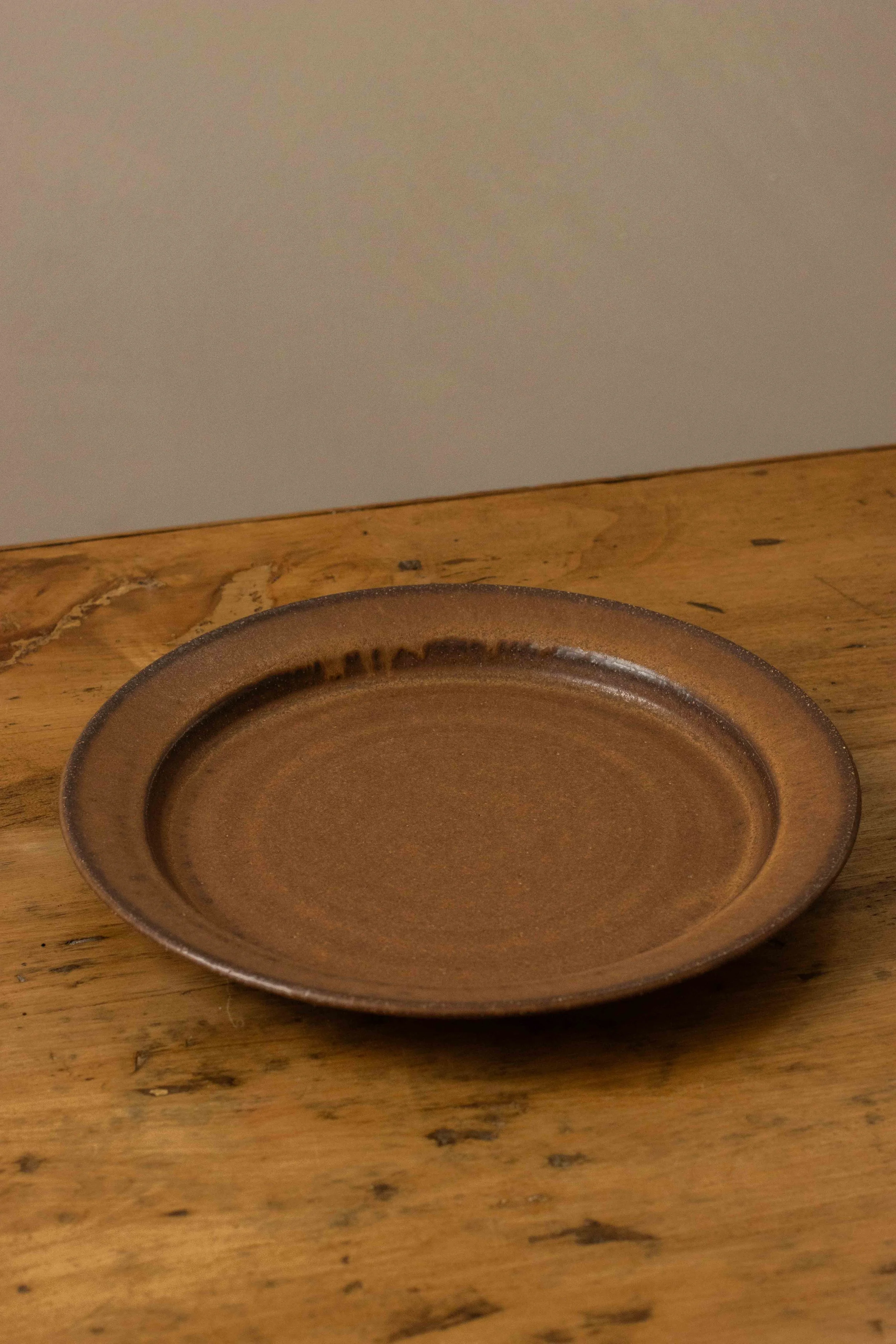 Medium plate in bark