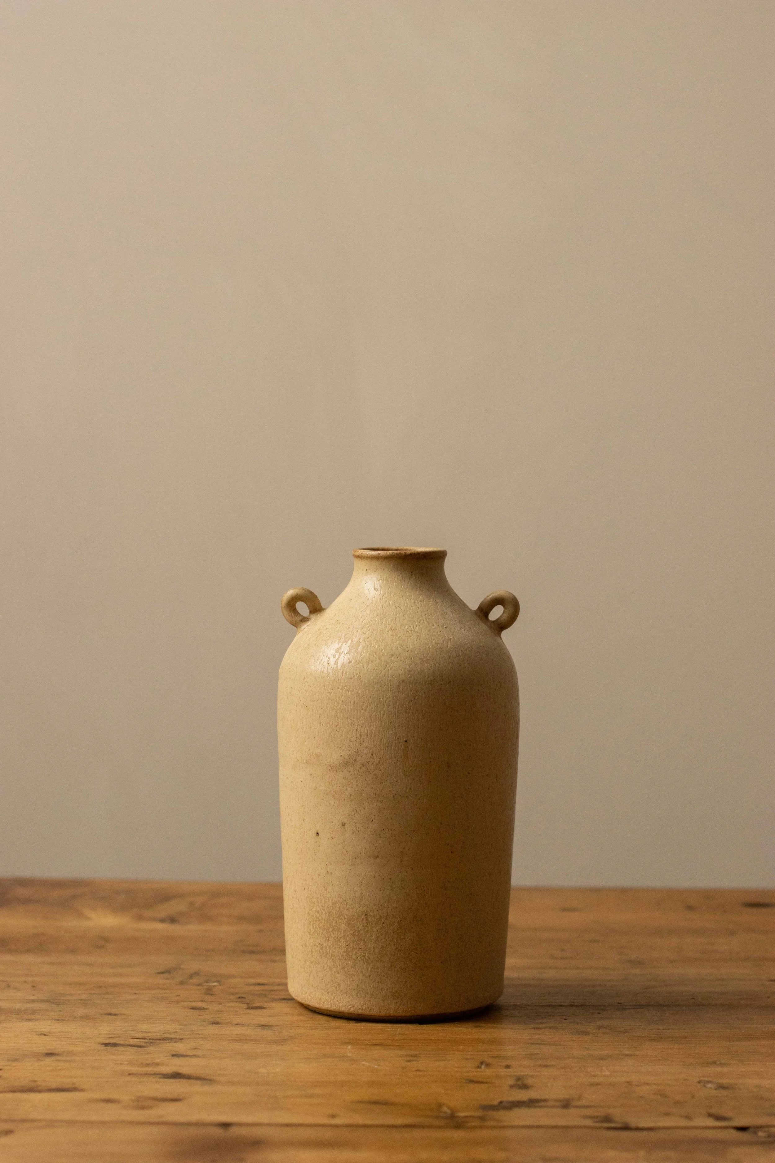 Bottle 03 in hay