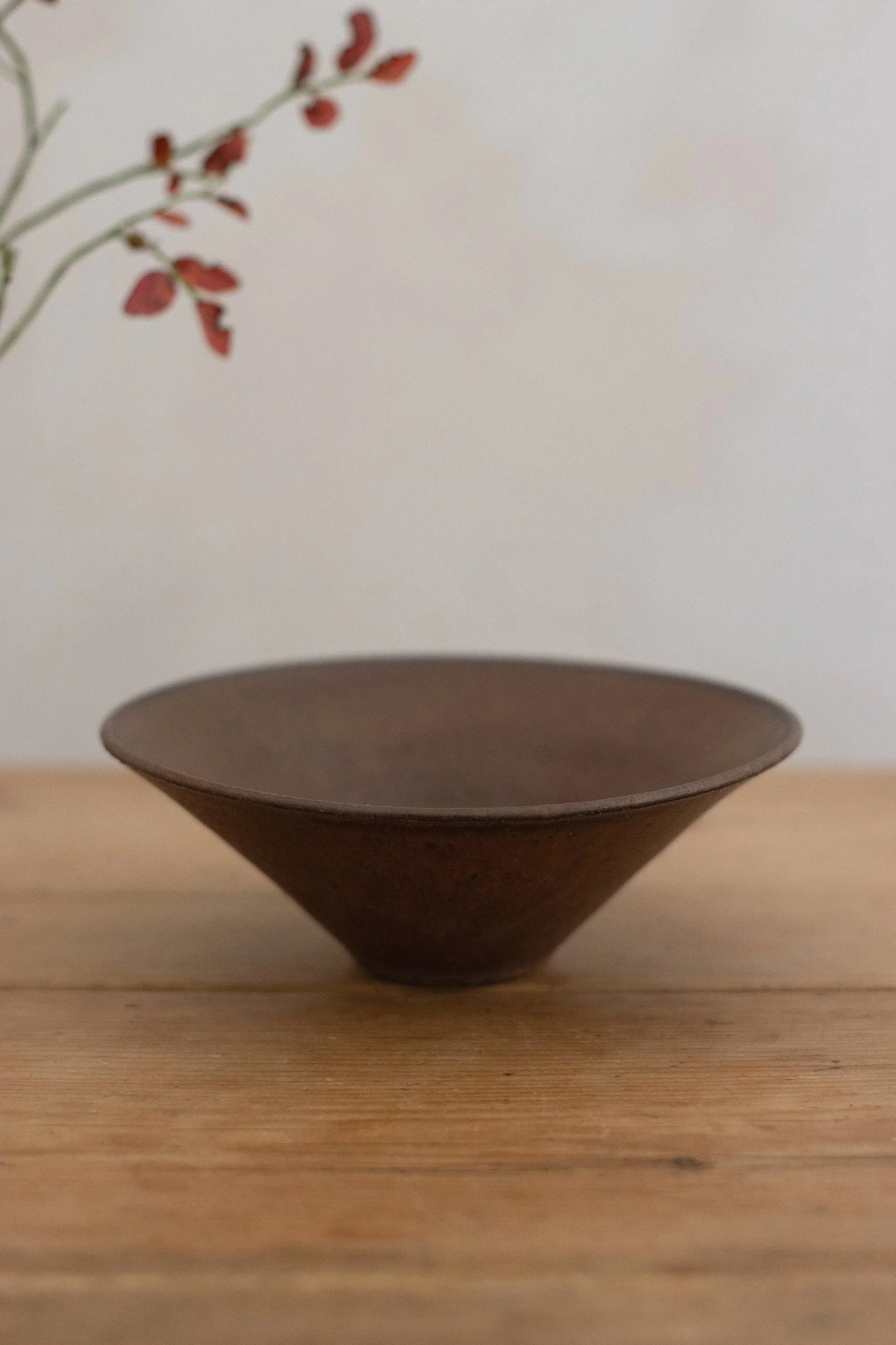 Angled bowl in bark