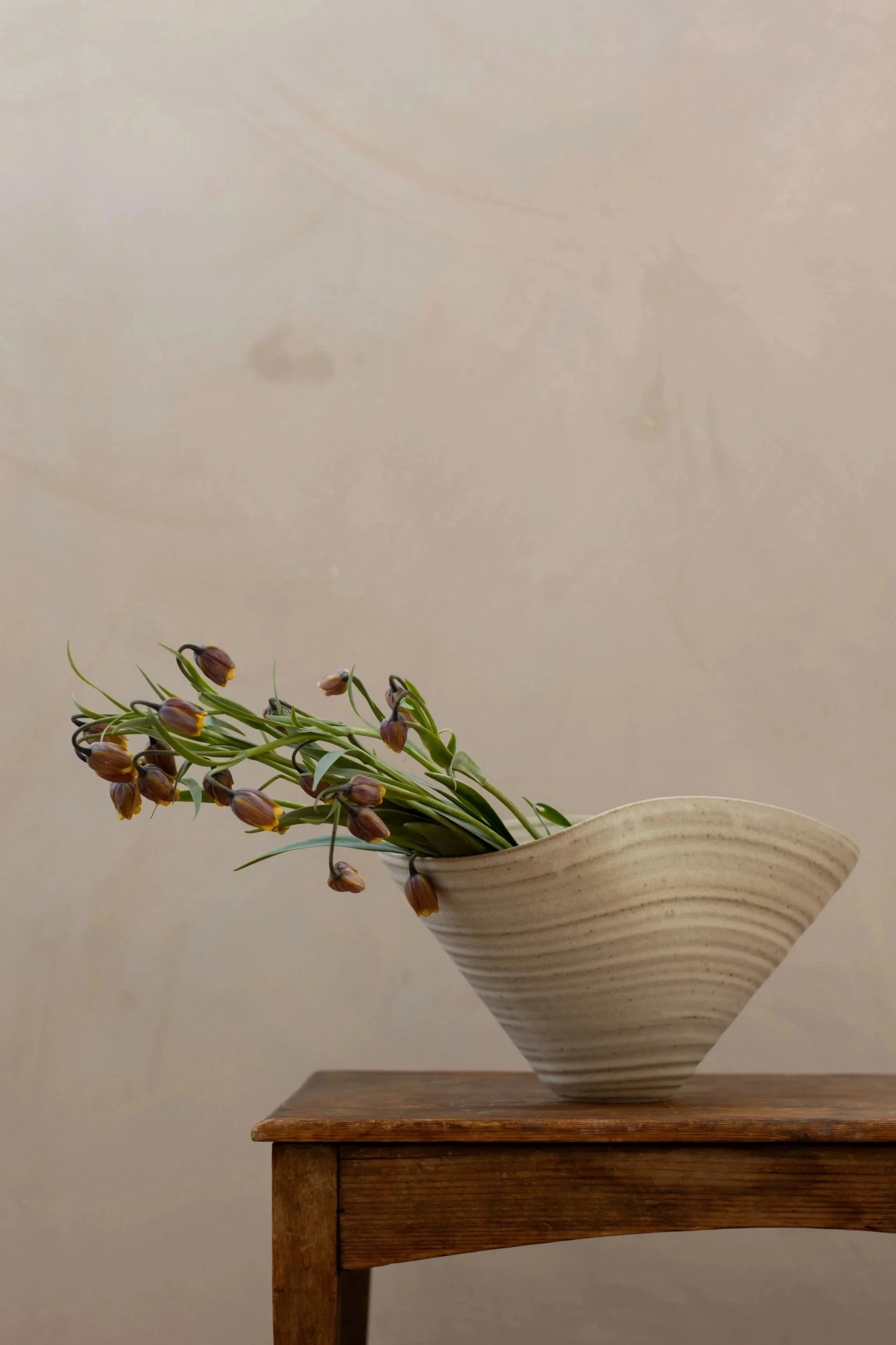 Dune bowl 01 in stone