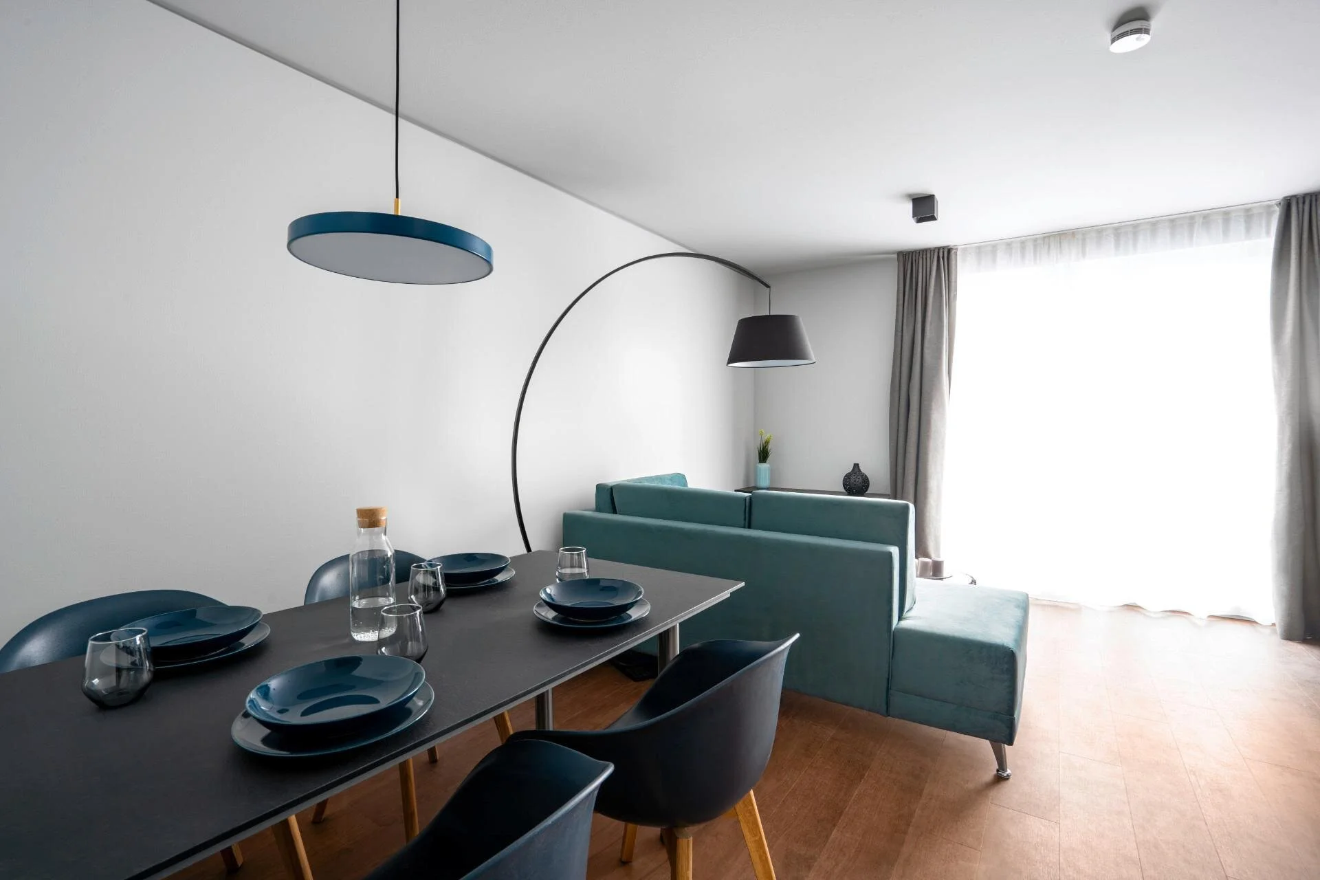 double-studio-dining-room-1.jpg