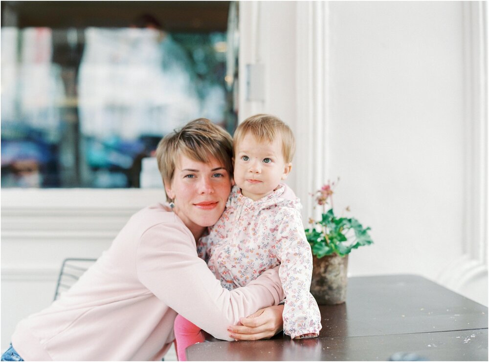 Notting_Hill_Mother-Daughter_PhotographyInnaKostukovsky_0391.jpg