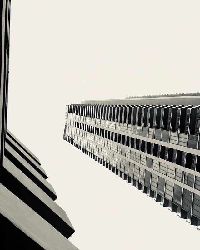 Day 4. Totally feels like a black and white kind of day. I challenge. Today I challenge @11shots