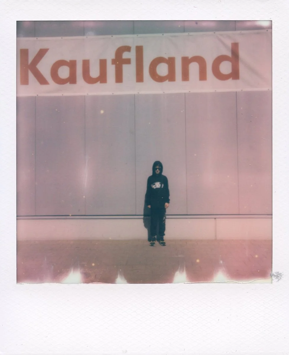 so-it-goes-polaroids-tomasz-kudaszewicz-37.jpg