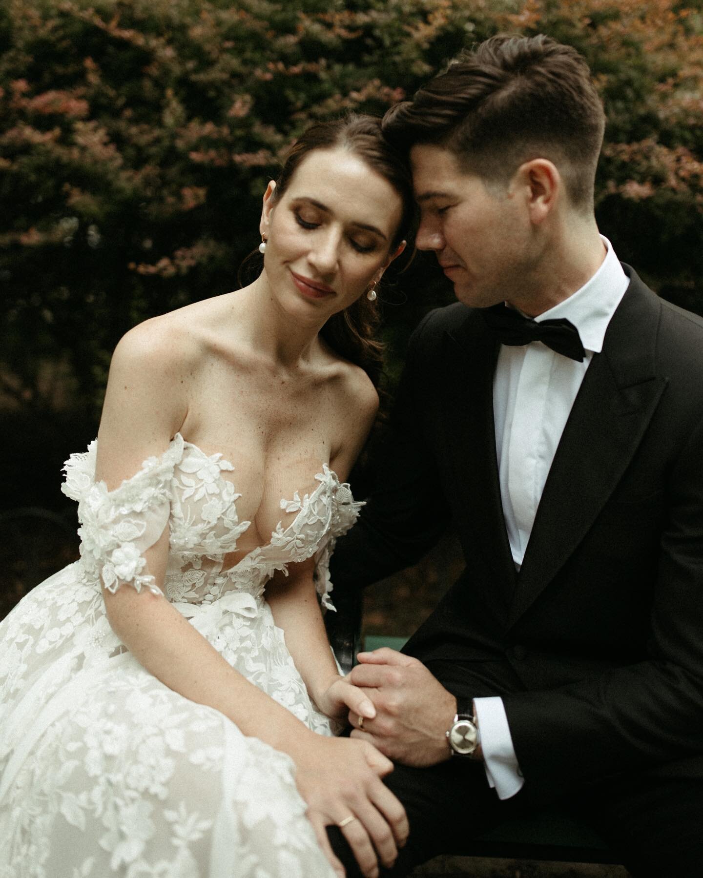 Still not over this incredibly romantic intimate wedding at Van Vorst Park 😭 @jennnnnnnnnnnnnnnnnnnnnnnnn wore one of dreamiest gowns we&rsquo;ve ever seen 👰🏼&zwj;♀️ &amp; every ceremony detail was impeccable ✨ The newlyweds did their first dance 