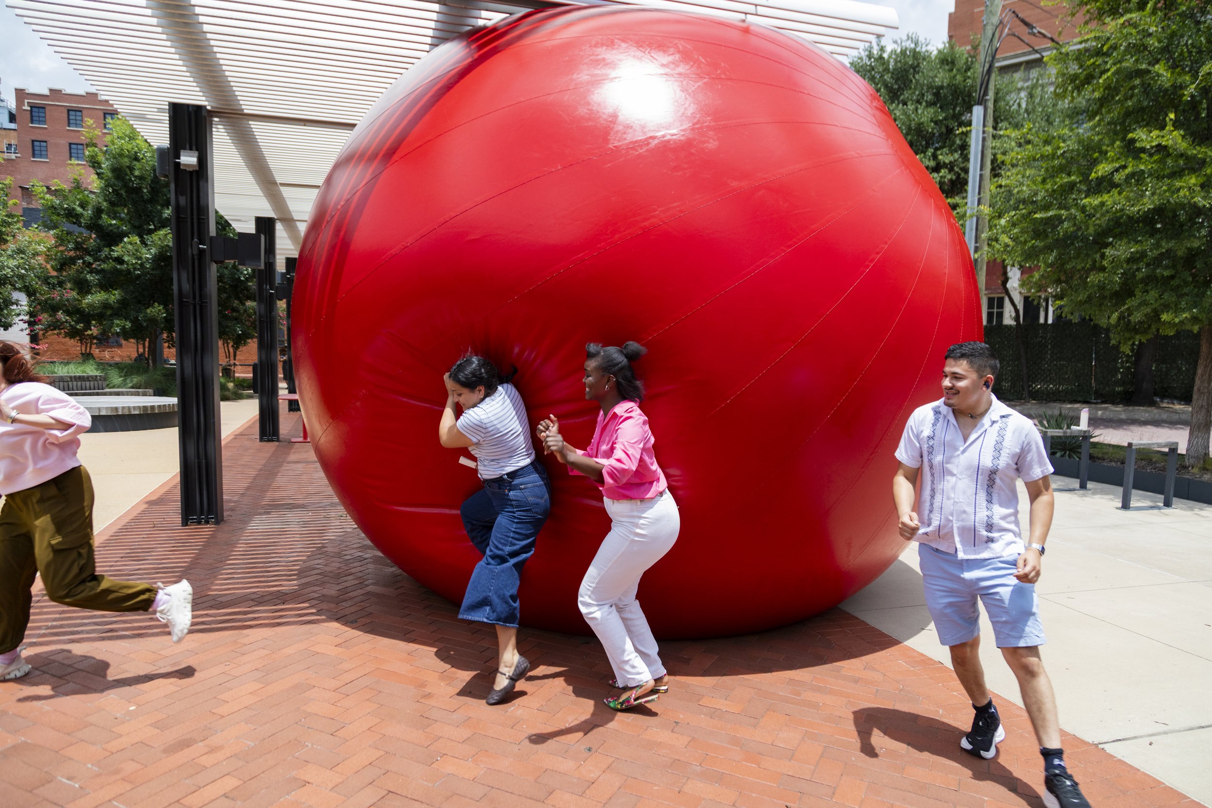redball-West-End-kurt-perschke-photographer-53.jpg
