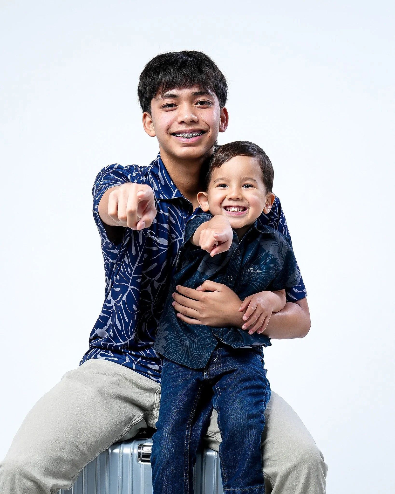 Big brother mode: always looking out, always lifting up. 💙

📸 INSPO: a self-portrait studio
🗓 thurs-sat | 🕐 1pm-8pm | 💵 cash only | 🇬🇺 tumon, gu
for more info, visit www.projectinspire.co (link in bio)