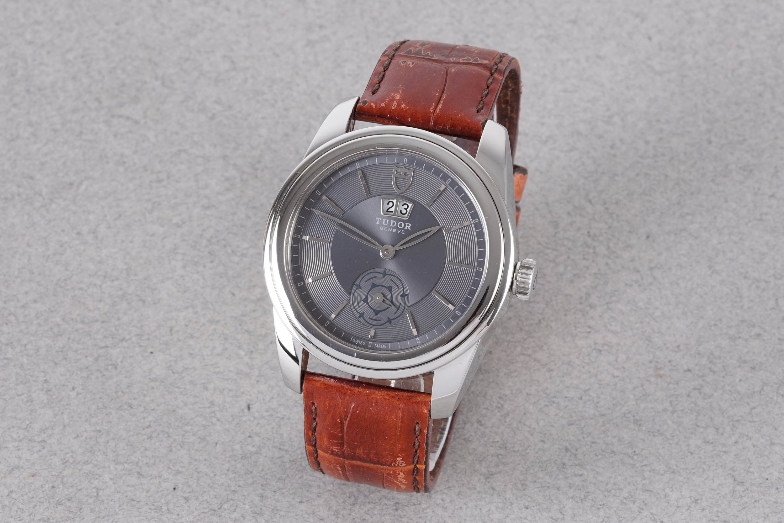 TUDOR GLAMOUR DATE W/ BOX & GUARANTEE CARD REF. 57000 CIRCA 2015