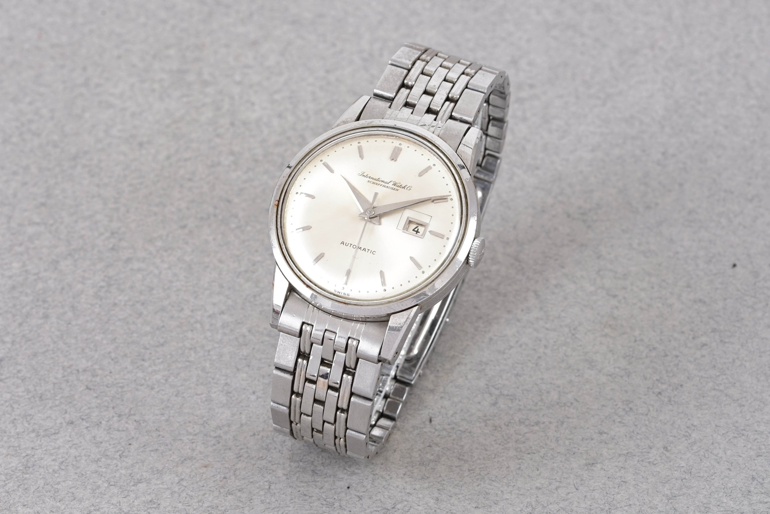 IWC SCHAFFHAUSEN AUTOMATIC DATE W/ GAY FRERES BRACELET CIRCA 1960S