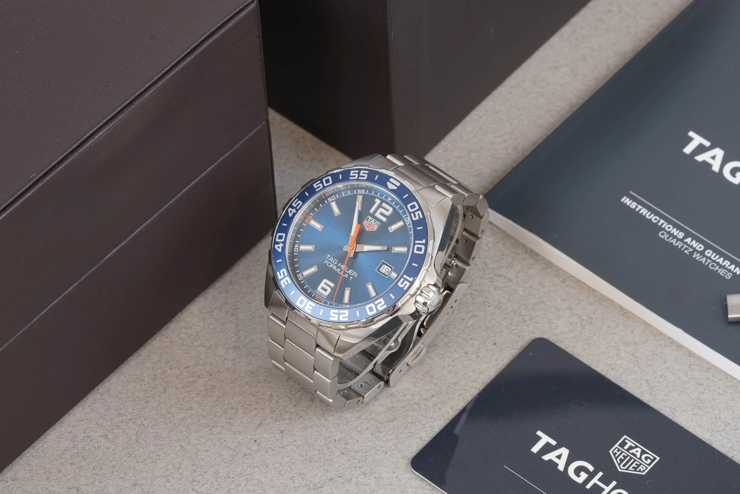 TAG HEUER FORMULA 1 W/ BOX & GUARANTEE CARD REF. WAZ1010 CIRCA 2017