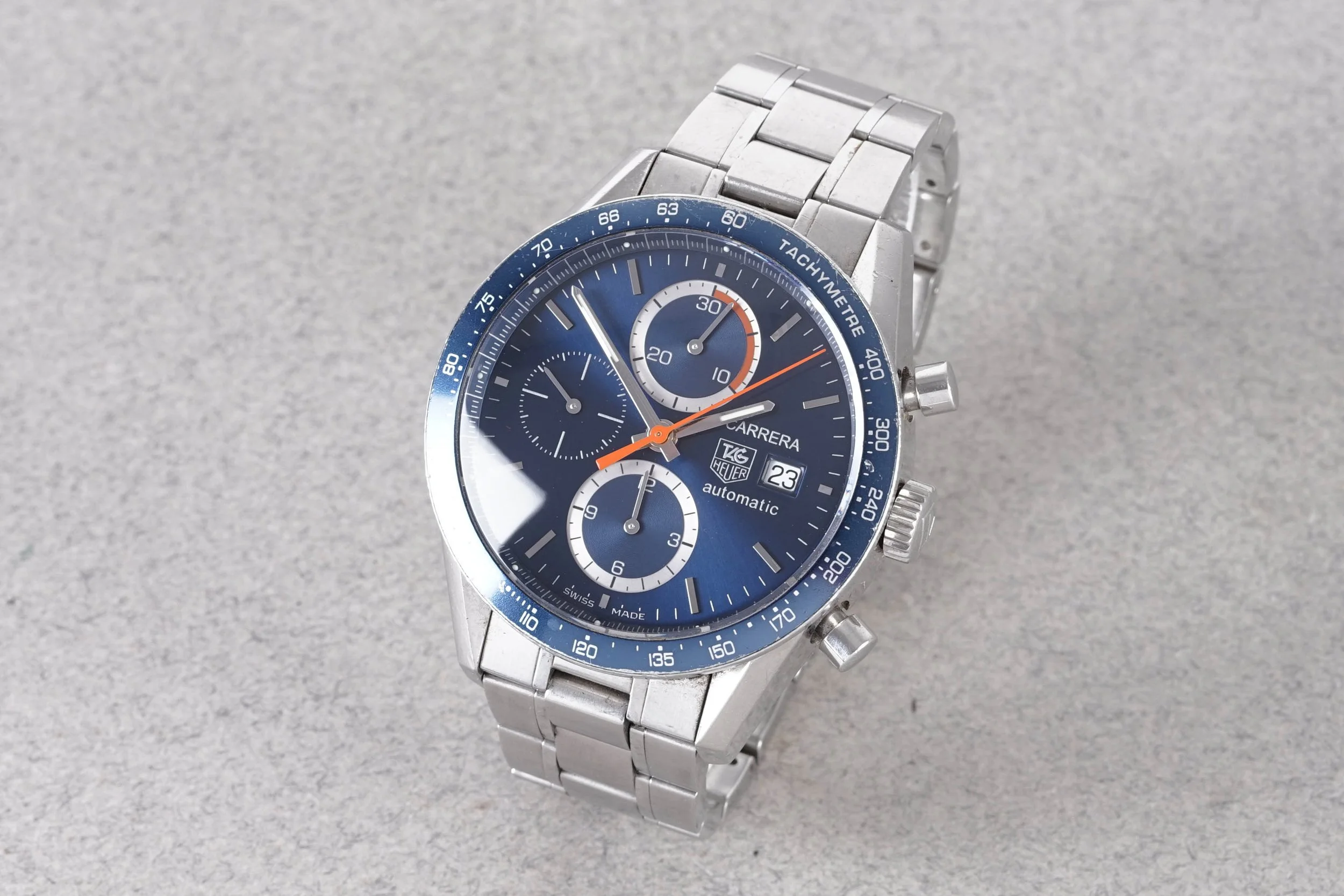 TAG HEUER CARRERA DATE AUTOMATIC CHRONOGRAPH REF. CV2015-1