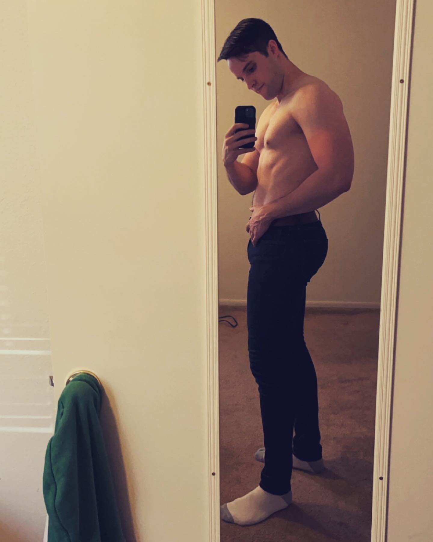 Why, yes @uniqlo I AM available to model your jeans anytime. 
.
.
.
#jeans #model #uniqlo #fitnessmodel #jeansmodel #gayguy #gayfit #gay #gayfitness #gayhunk #gayjock #gaypride #gayman #gaydude #gaymen #gaystagram #gayboy #gaymuscle #instagay #muscle
