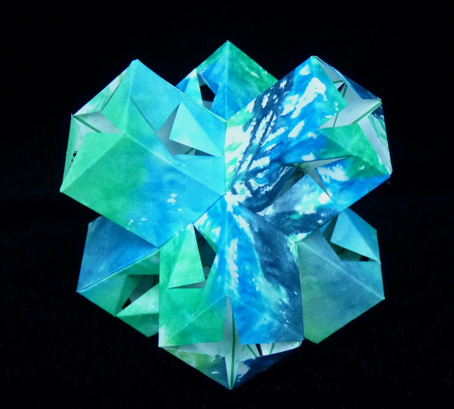 3D Plus 3-d paper craft