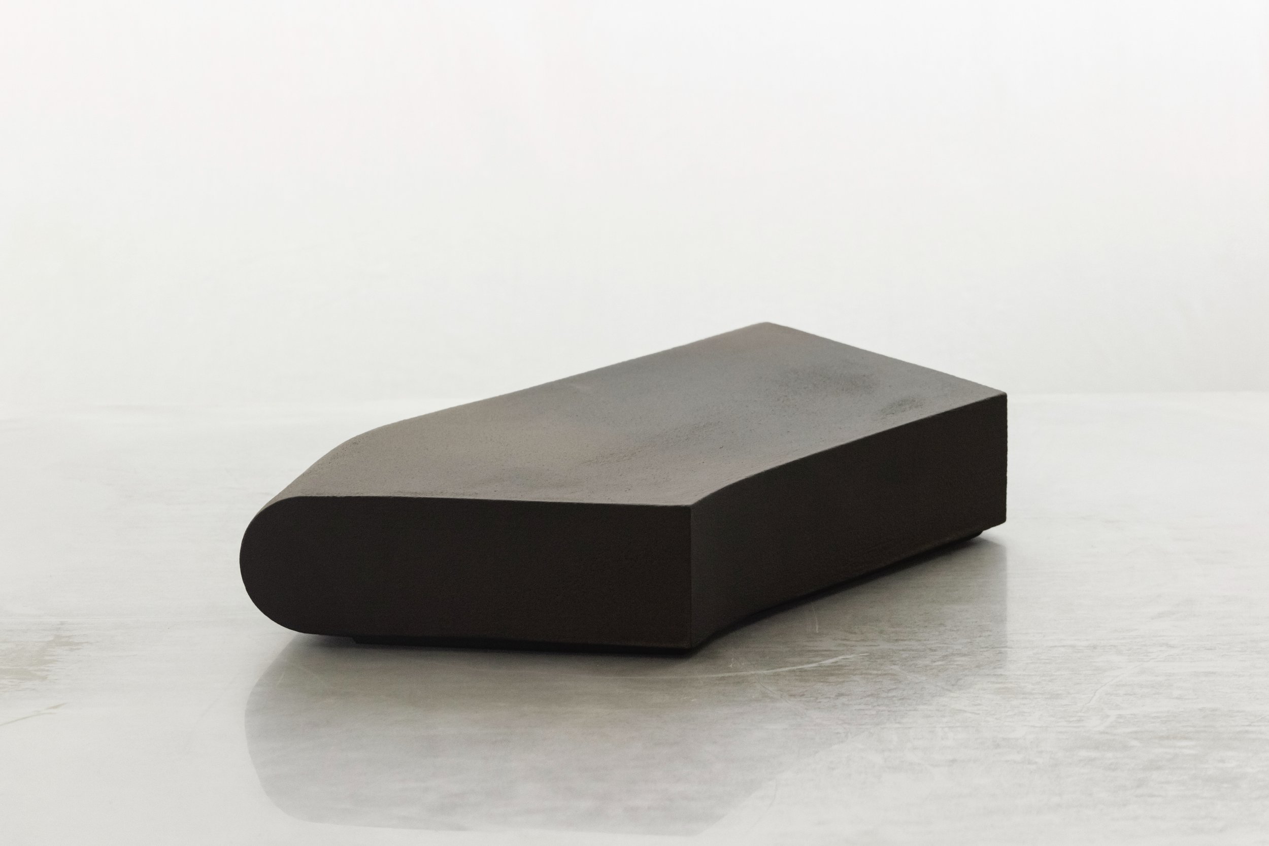 HORIZONTAL AND WALL SCULPTURES