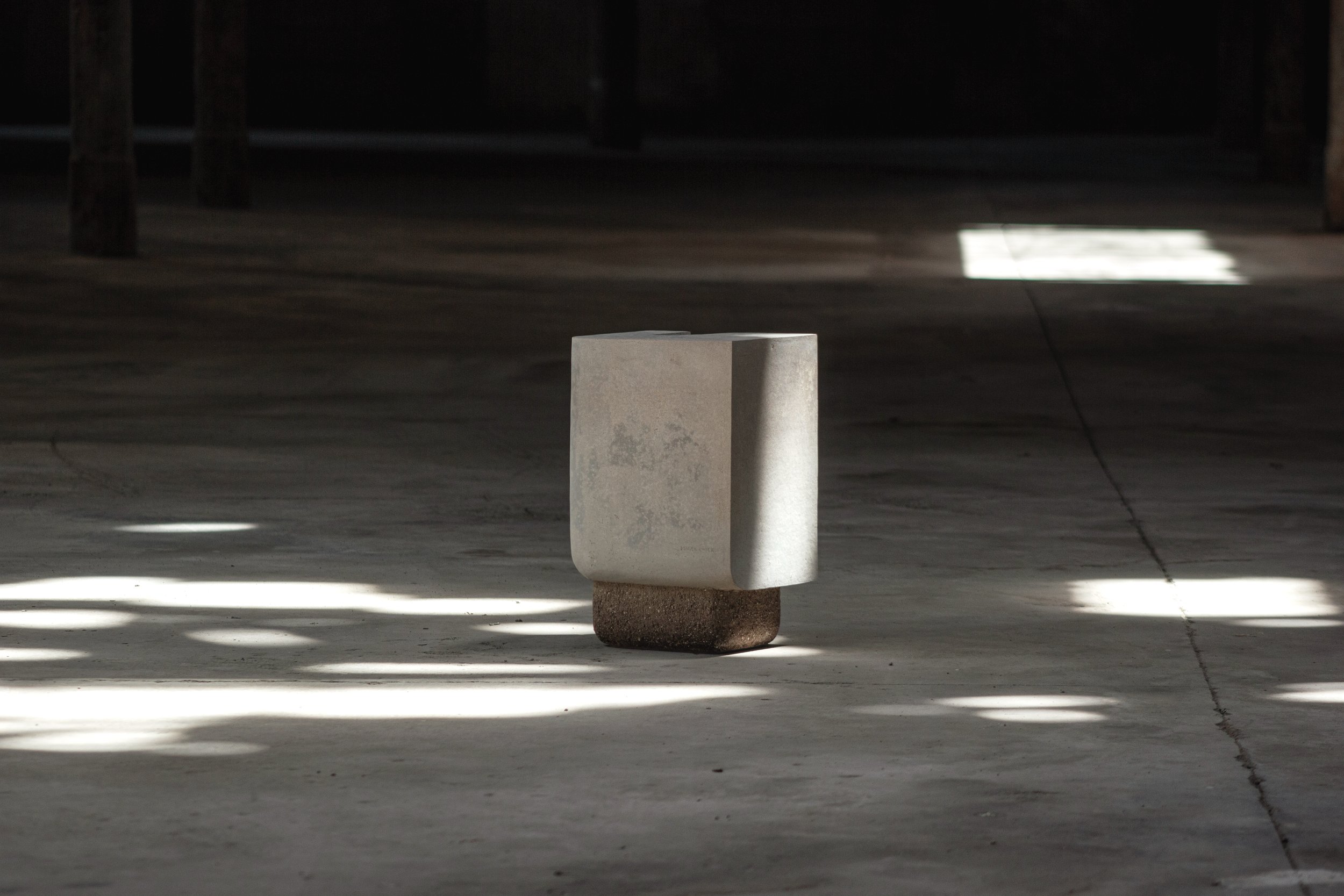 Ancora Stoneware sculpture by Marek Cwiek, merging architectural design, structural aesthetics, and minimalist form, perfect for modern architectural spaces.