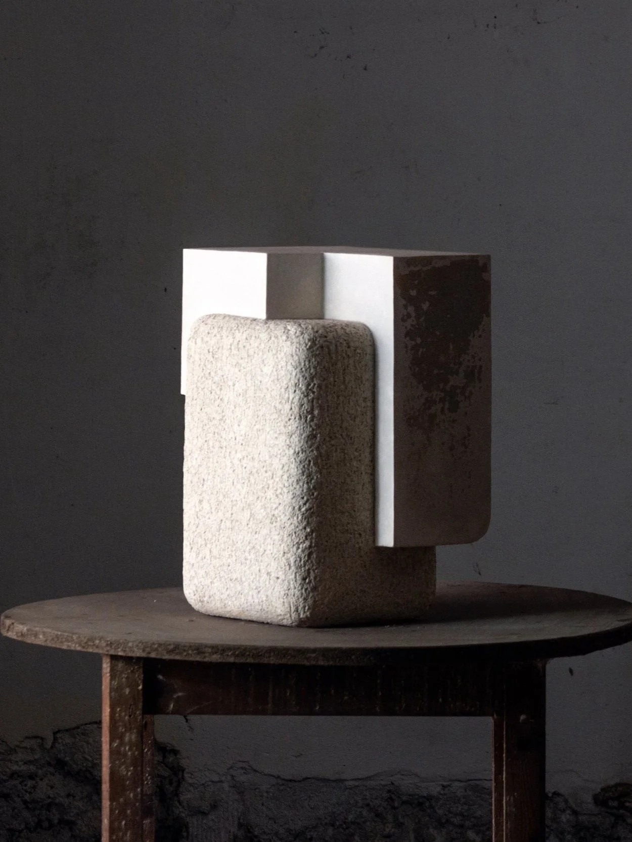 Coalescence sculpture by Marek Cwiek, featured at Studiotwentyseven Gallery in Tribeca, a bold fusion of modern artistry and contemporary design, a fresh air in art for private collections and luxurious interiors.