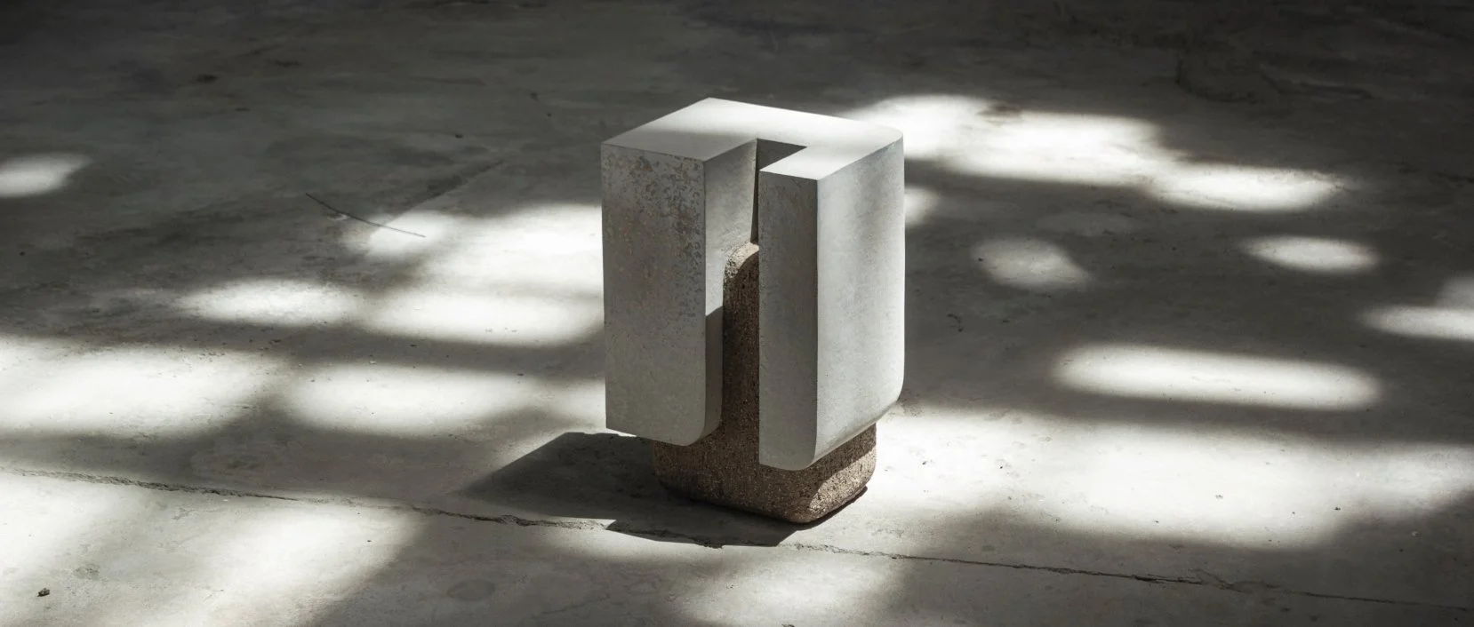 Ancora Stoneware sculpture by Marek Cwiek, available at Studiotwentyseven Gallery in New York. This collectible art piece represents a fusion of industrial and contemporary design, marking a new era in Cwiek’s approach to modern sculpture.