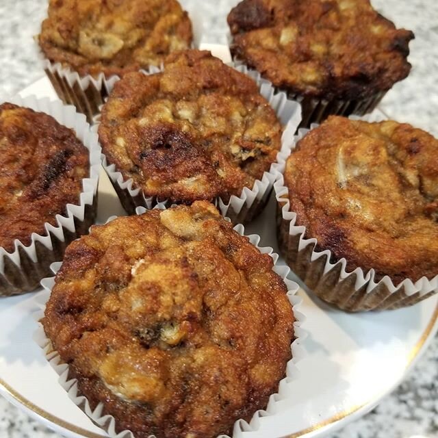 Banana bread muffins made with coconut flour and just a few other ingredients--a little oil, applesauce, eggs, honey, baking soda, cinnamon and salt.  Very moist and full of banana flavor. 🍌🧁👍😋 #bananamuffins🍌 #coconutflourrecipes 
#breakfast #d