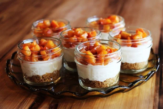 Tara Gould Opens Pie Shop