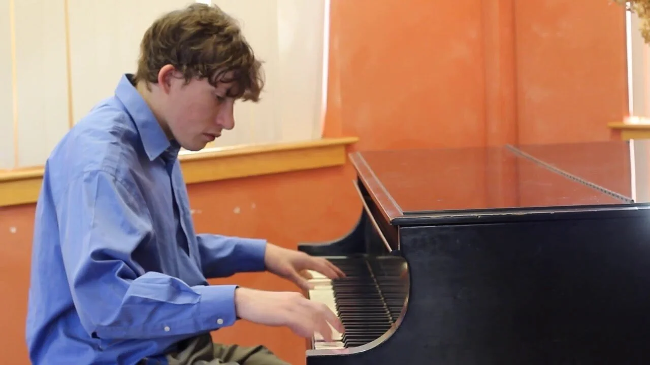 Pianist with Autism Mesmerizes Audiences with Remarkable Skills