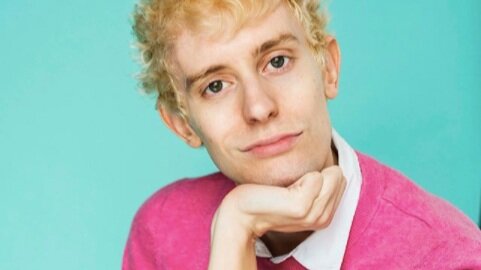 Comedian Chris Bryant Brings Awareness to Autism and Identity Through Laughter