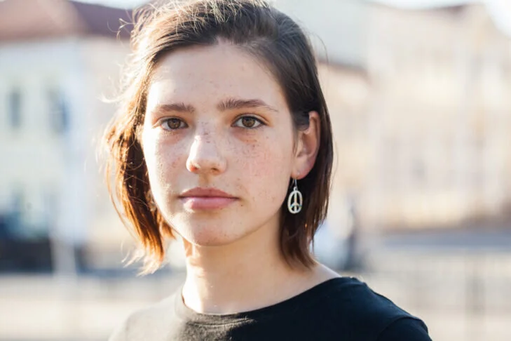 “I Don’t Believe in Popular Kids” by a Teen with Autism &amp; Her Mom