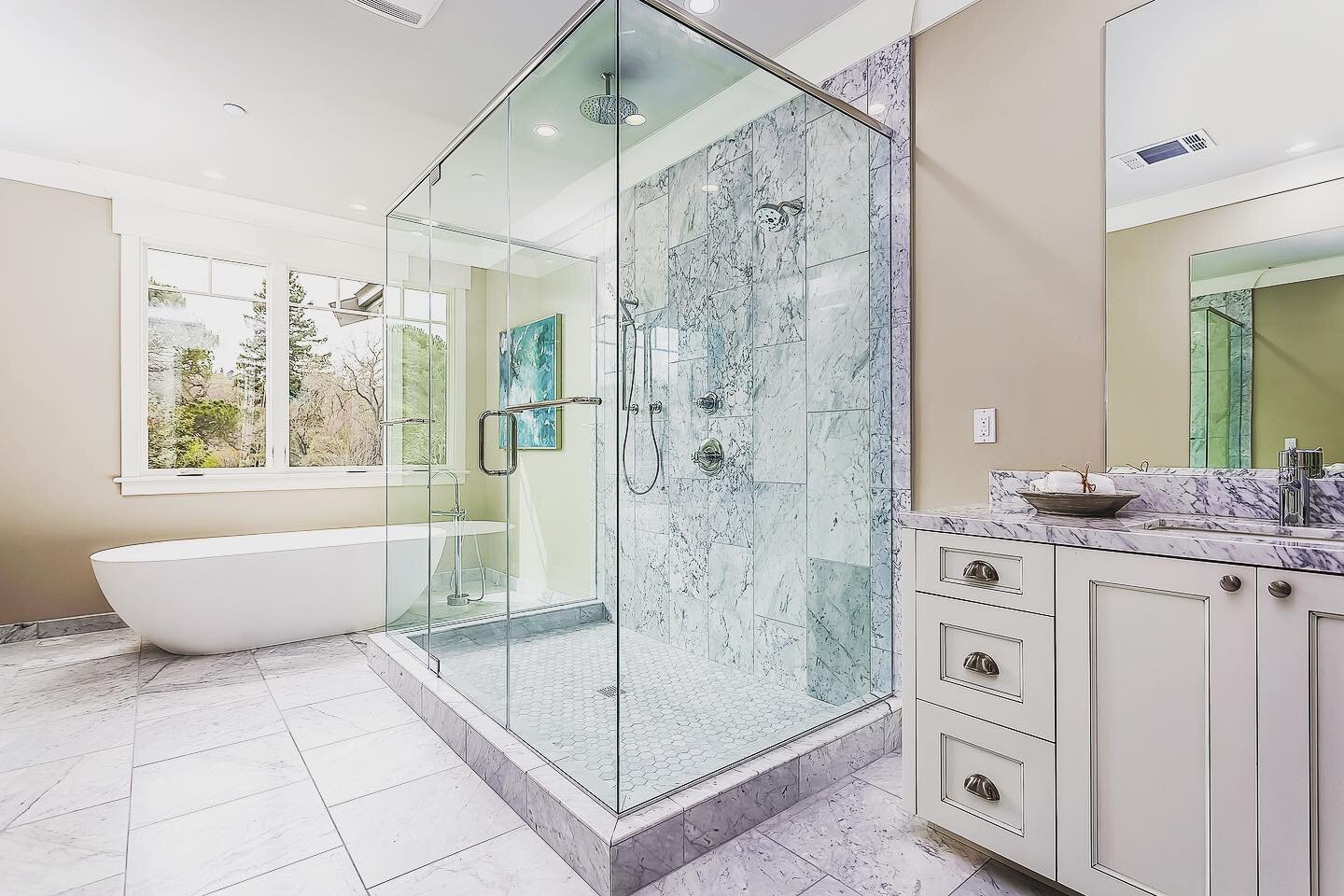 This whole concept of #selfcaresundays?! Yeah, we&rsquo;re into it. 

And so is this bathroom. 

We get giddy over a beautiful bathroom. Absolutely giddy. This one was a dream to create. From tile and fixture selection, to layout design and build, we