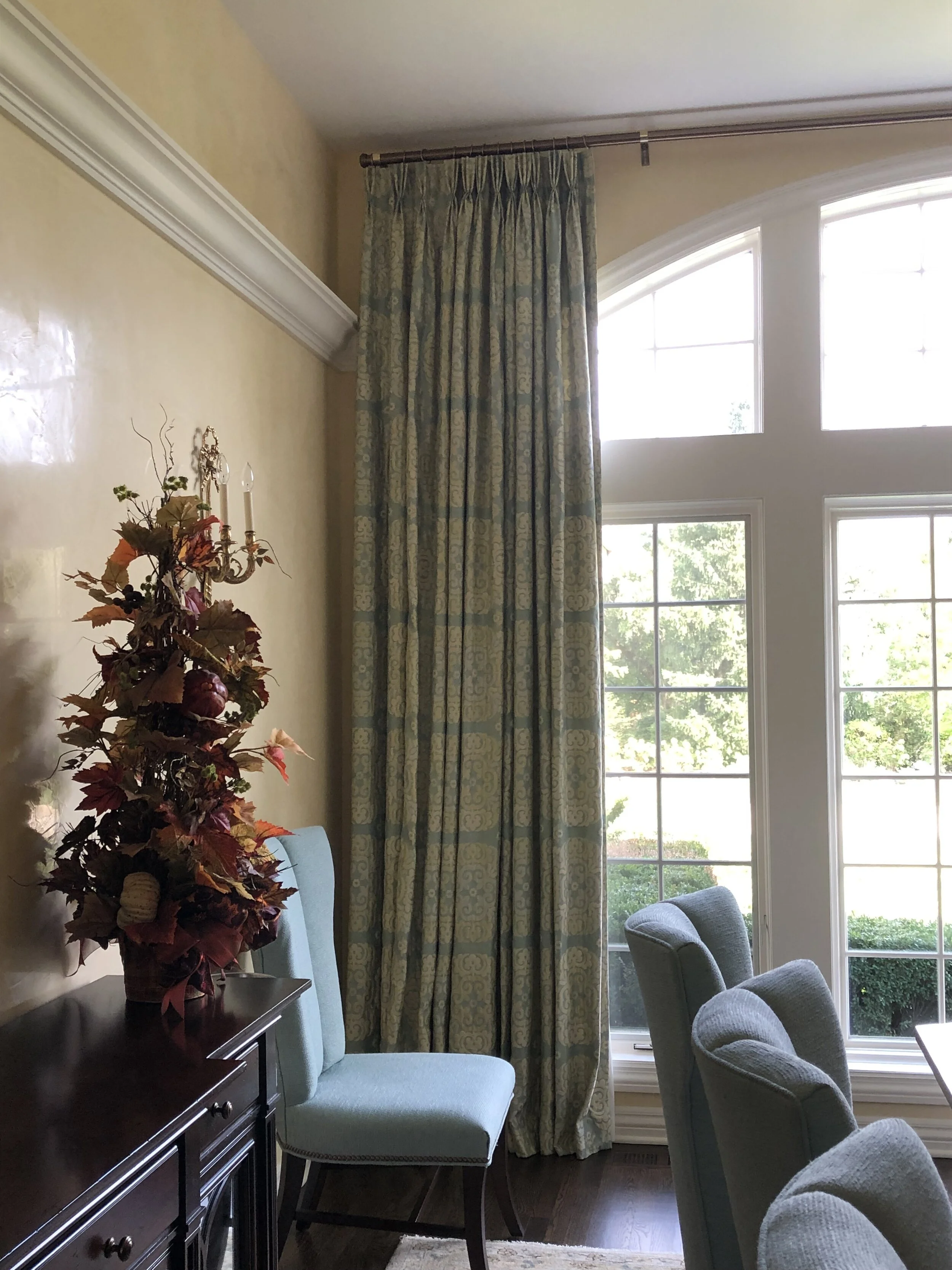 Stationary panels mounted to ceiling