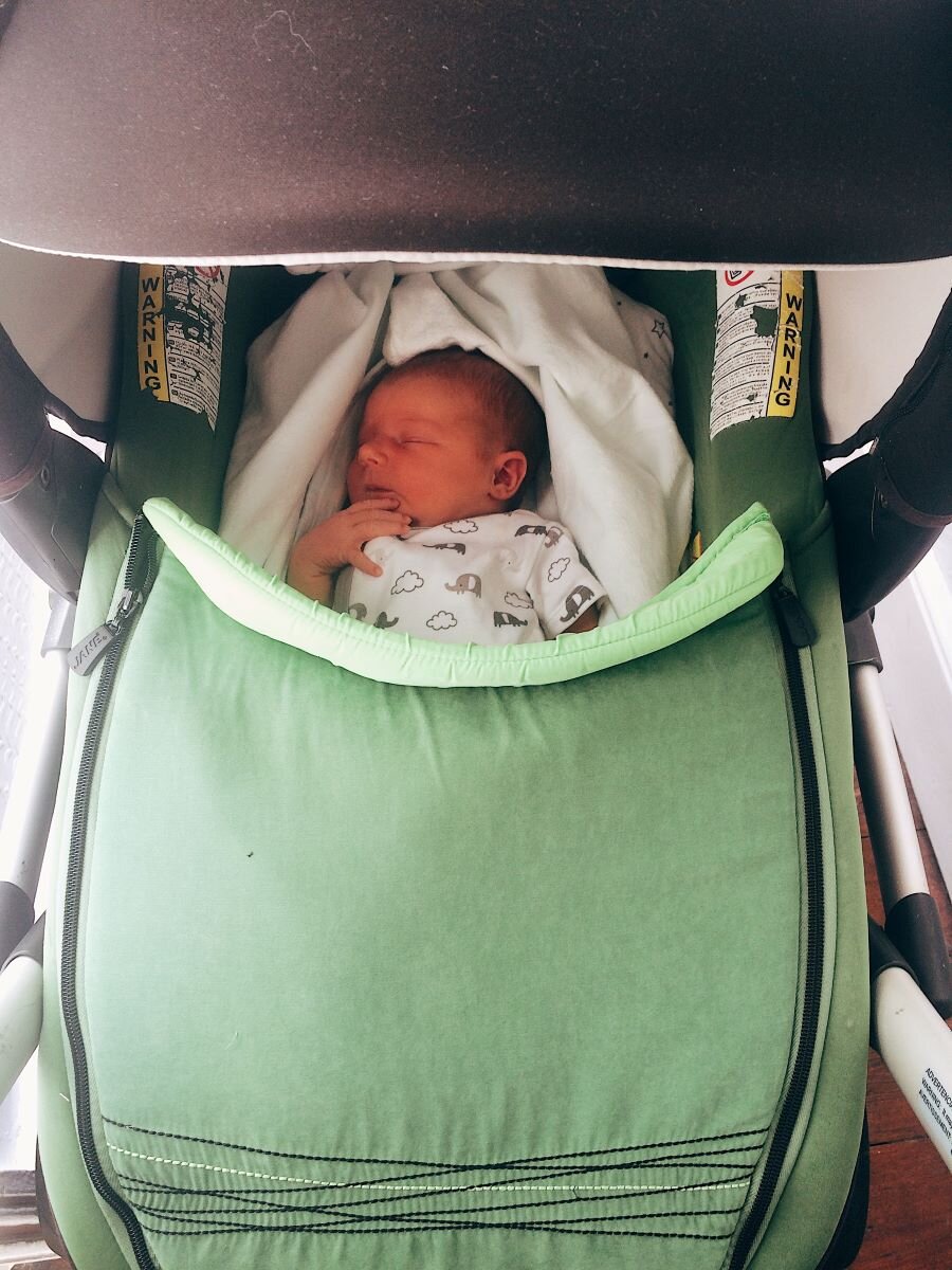 Baby Essentials You Don't Need. Lists for the Minimalist Mother. 