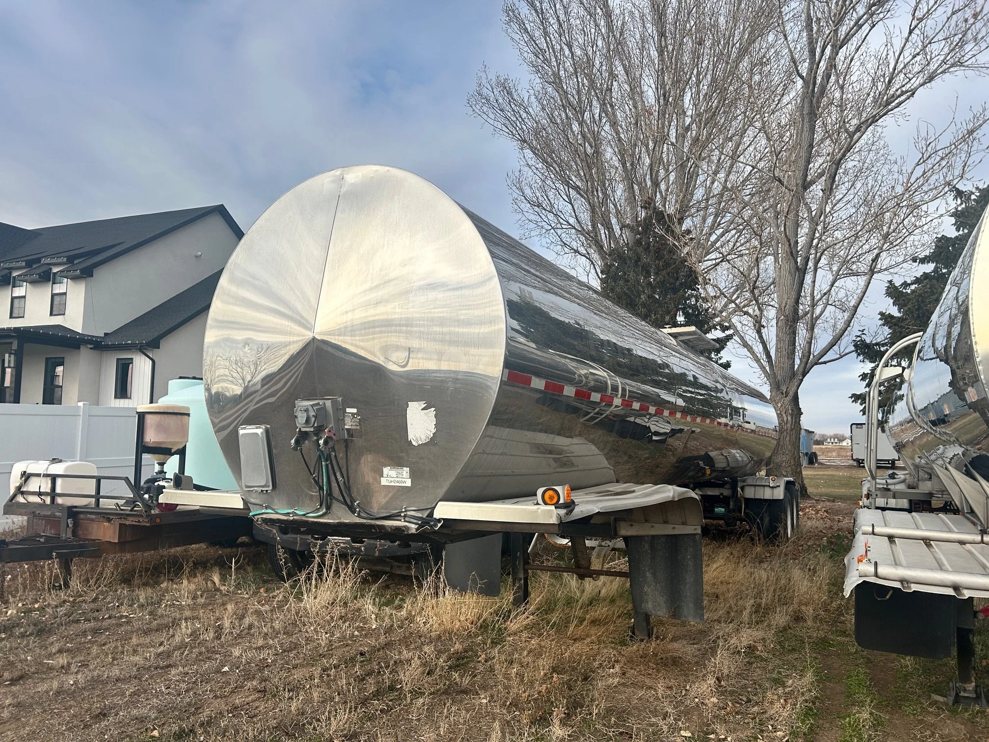 Polar 6200 gal Tanker Trailer