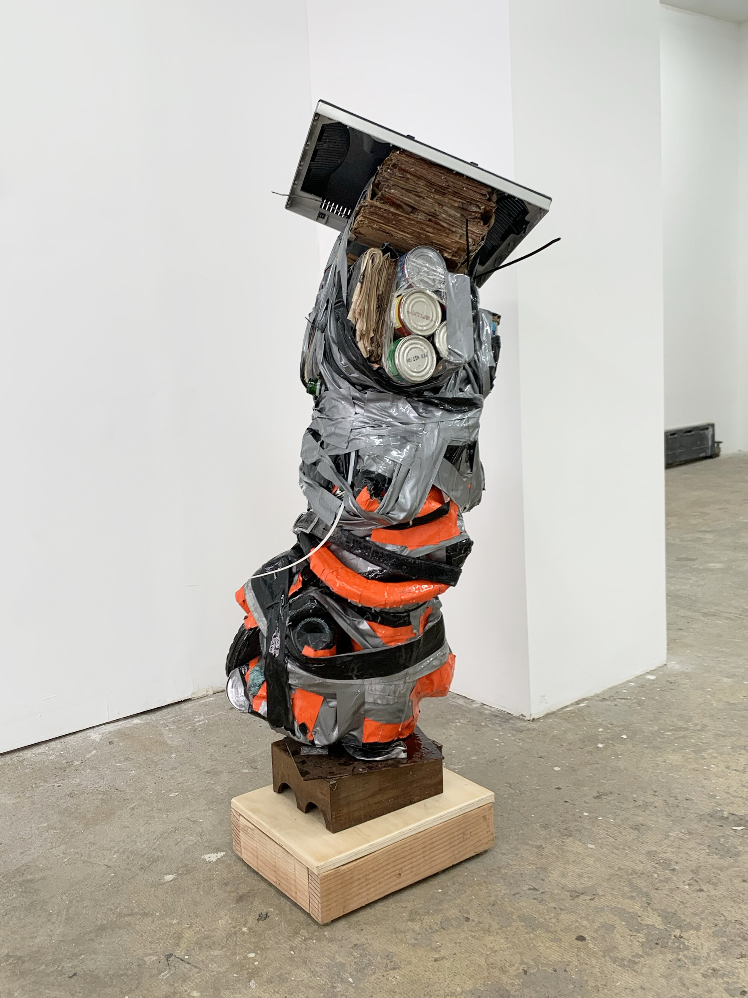 Sculpture installation images, Frederick Hayes : Local Heads exhibition at Cindy Rucker Gallery