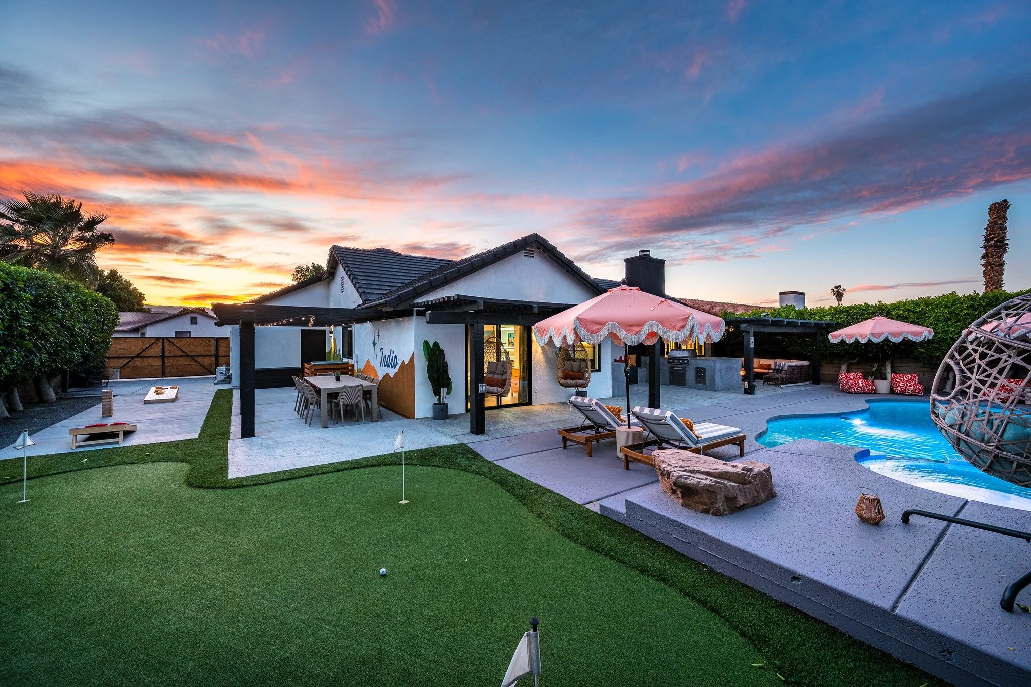 The last few weeks have been nonstop at Barkhurst Studios, traveling to capture some amazing Airbnb properties. Finally had a day in the office to get some posts out.

This beautiful property in Indio, CA gave us one of those perfect desert sunsets&m