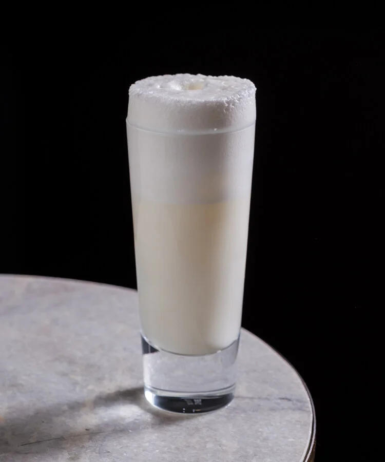 Original photo and cocktail recipe: https://vinepair.com/cocktail-recipe/the-ramos-gin-fizz-recipe/