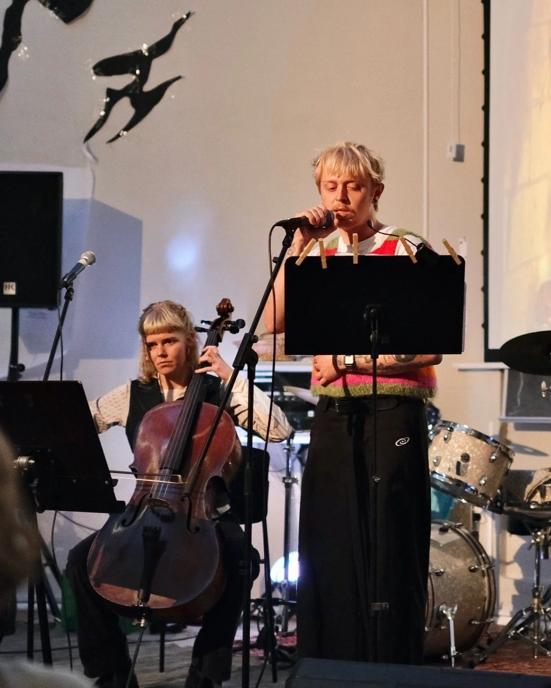 P&aring; L&oslash;gumkloster H&oslash;jskole elsker vi g&aelig;ster, og venner og familie er altid velkomne til at bes&oslash;ge os! I denne weekend holdt vi en helt s&aelig;rlig venneweekend, hvor eleverne inviterede deres venner fra n&aelig;r og fj